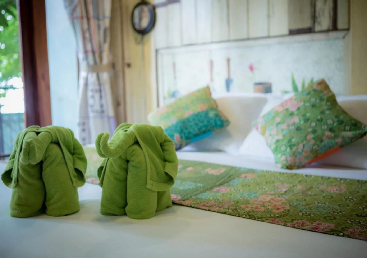 Bedroom, Bed in Phranakorn-Nornlen