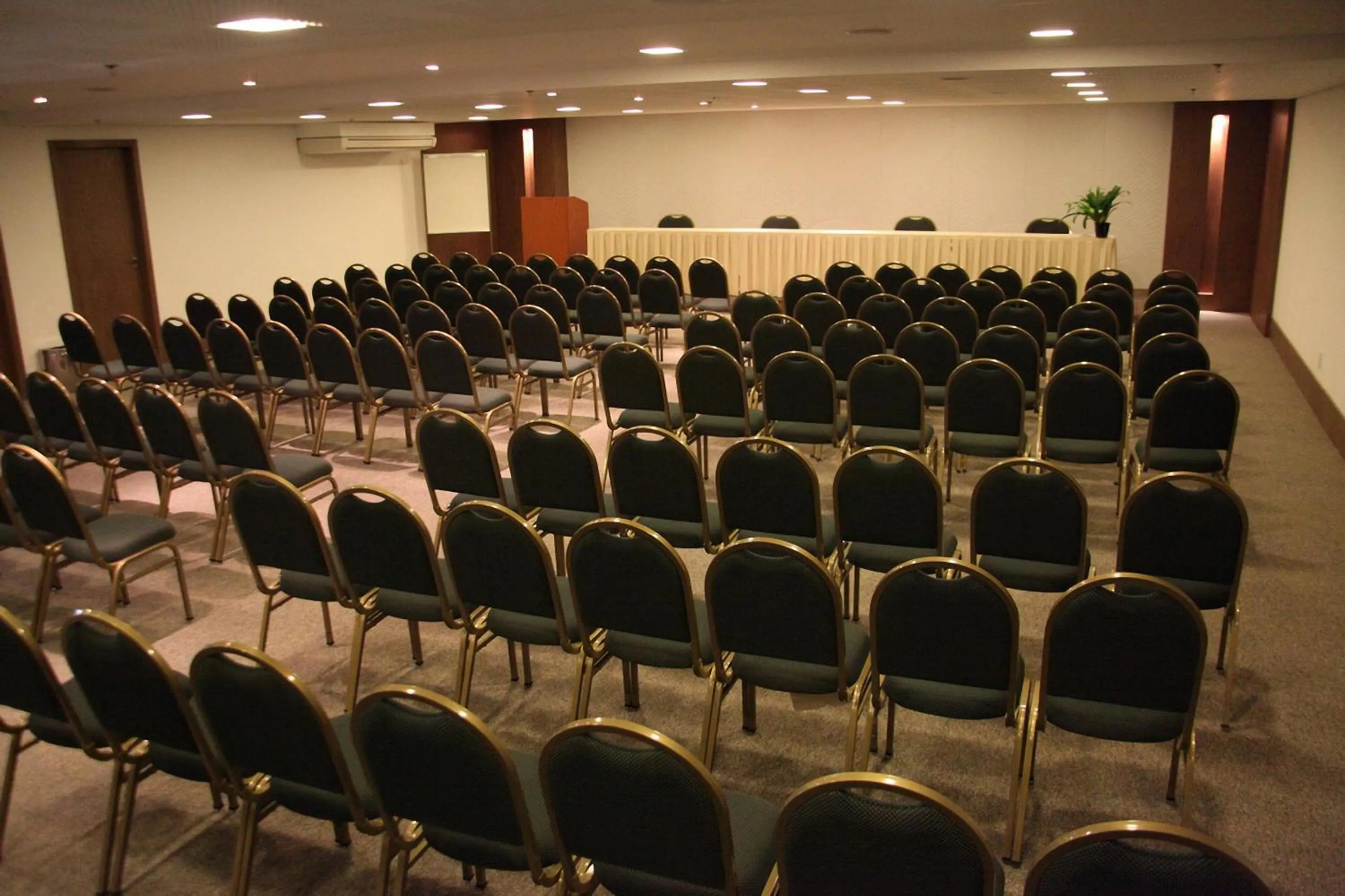 Meeting/conference room in Salvador Business & Flat by Avectur