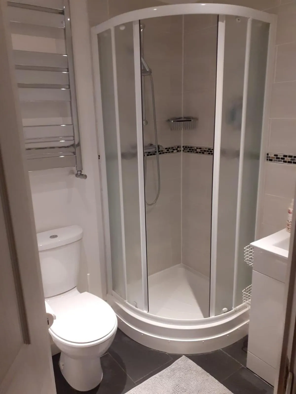 Shower in Coast 77 B&B