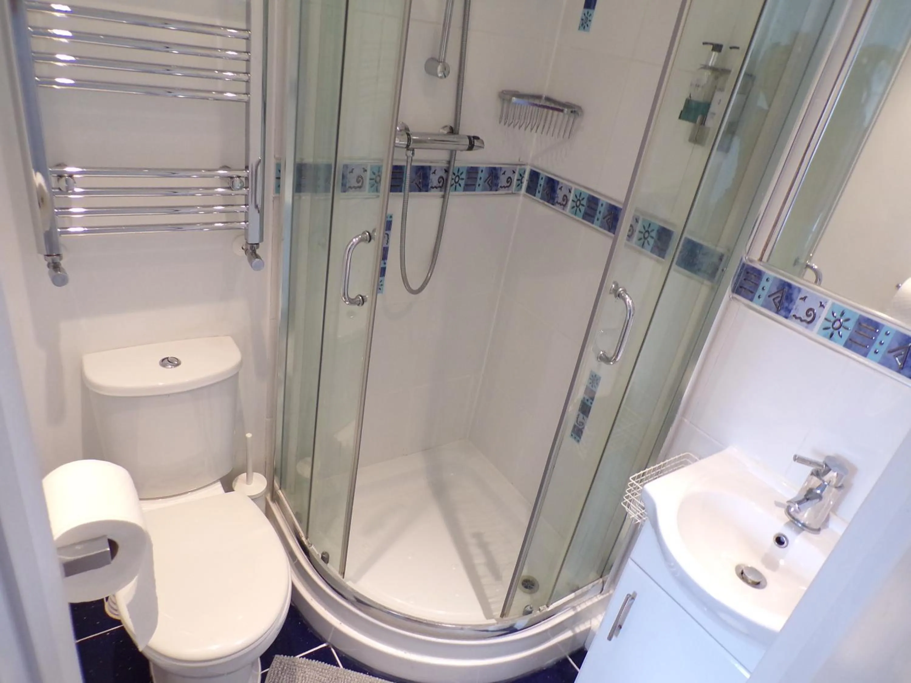 Shower in Coast 77 B&B