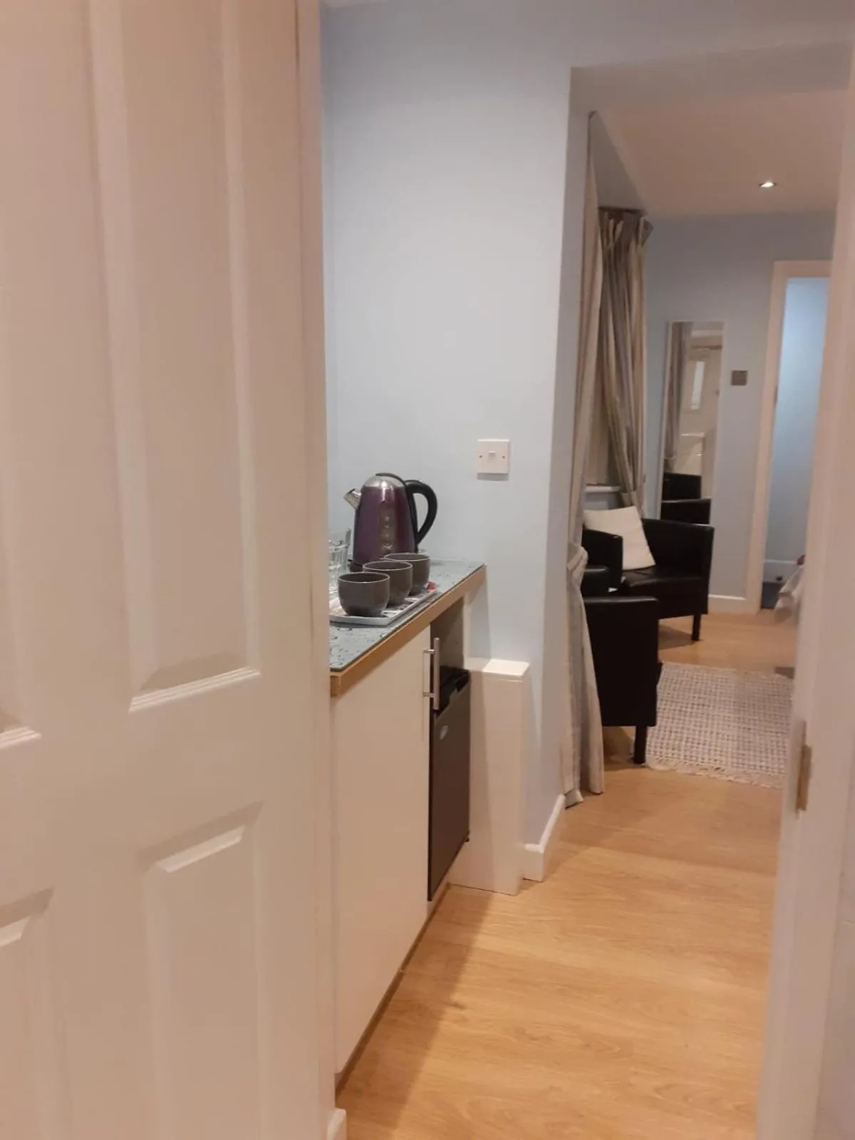 Coffee/tea facilities in Coast 77 B&B