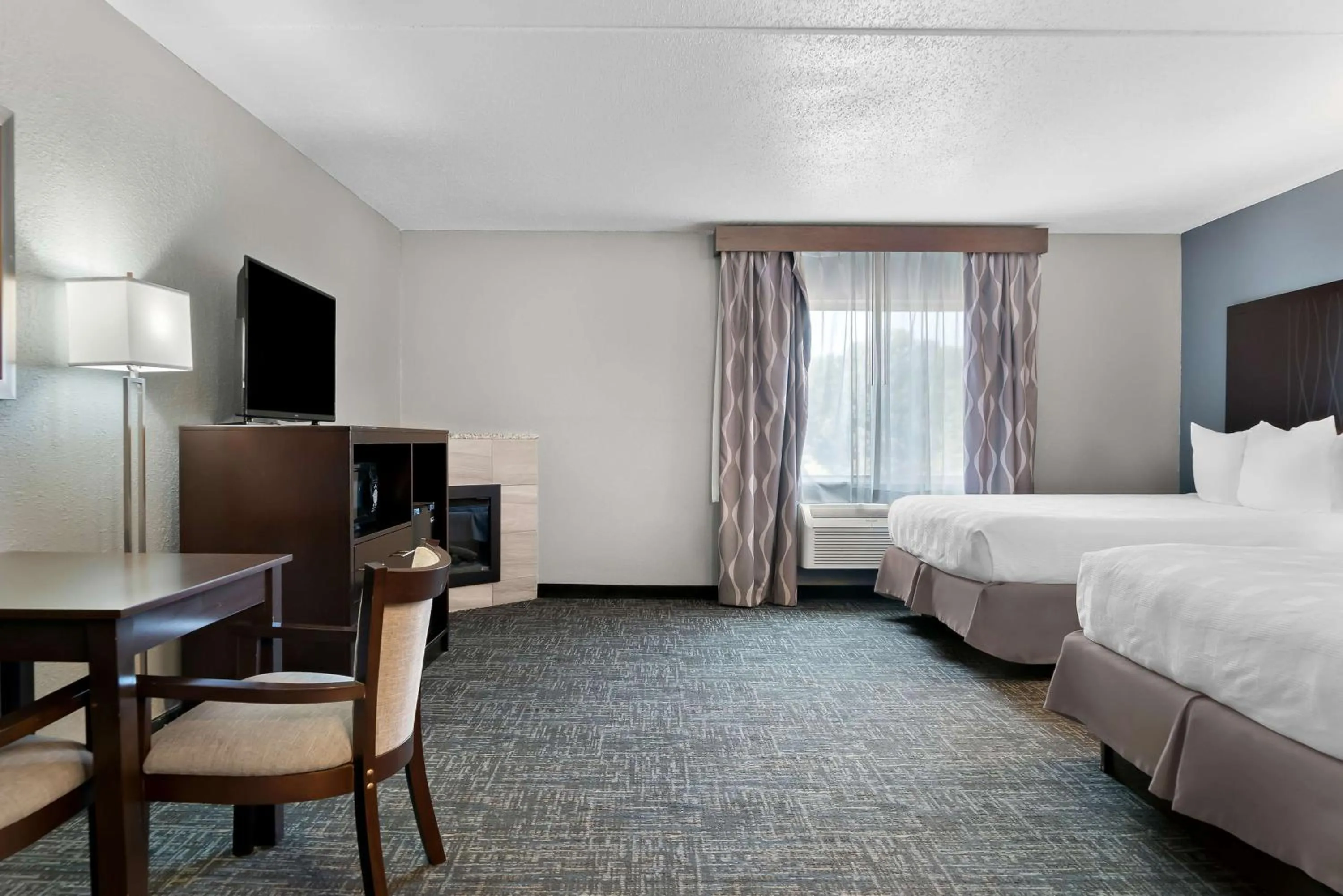 Bedroom, Bed in Best Western Plus Flint Airport Inn & Suites