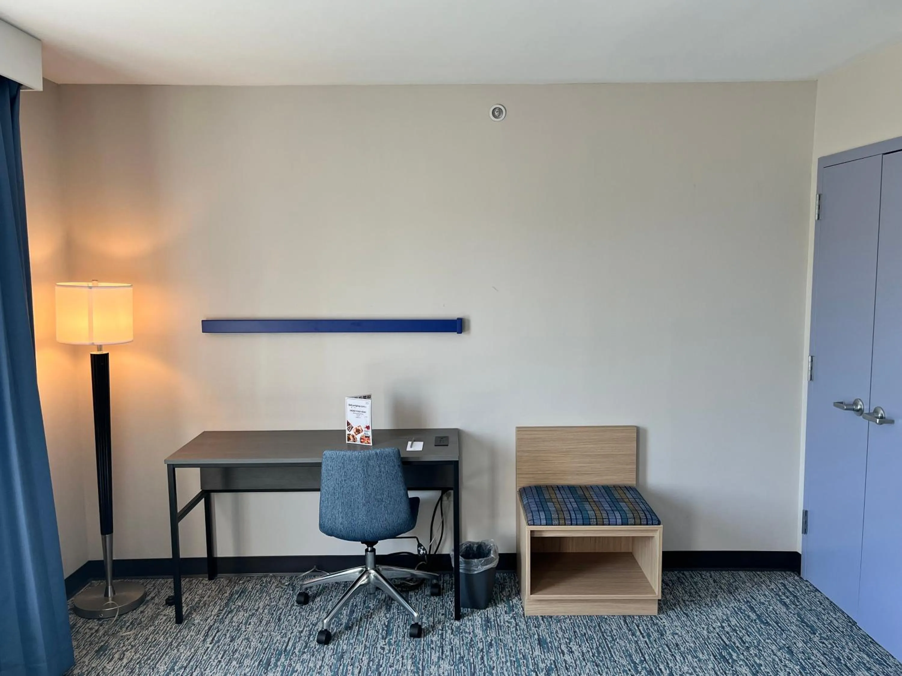 Seating area in Tapa Hotel Inn & Suites