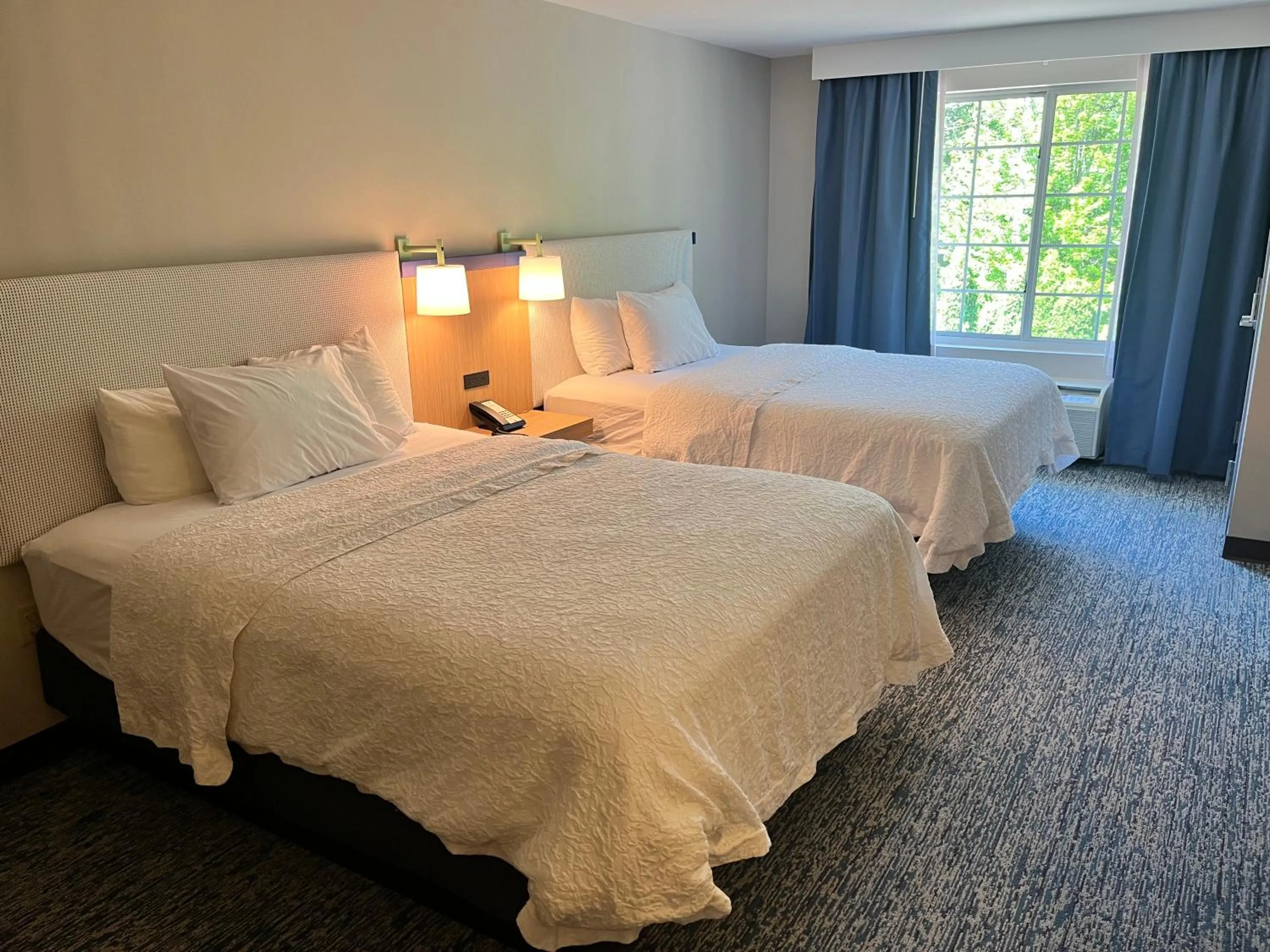 Bedroom, Bed in Tapa Hotel Inn & Suites