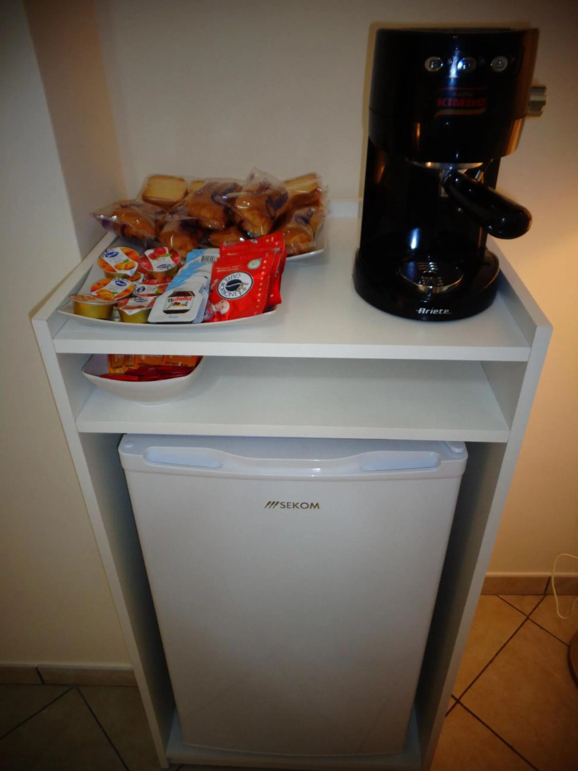 Coffee/tea facilities in A Dream B&B Napoli