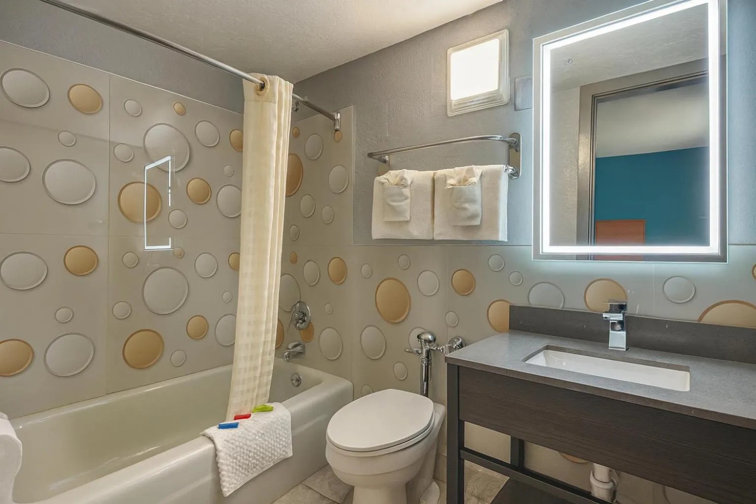 Bathroom in Executive Inn Owatonna Hwy 35