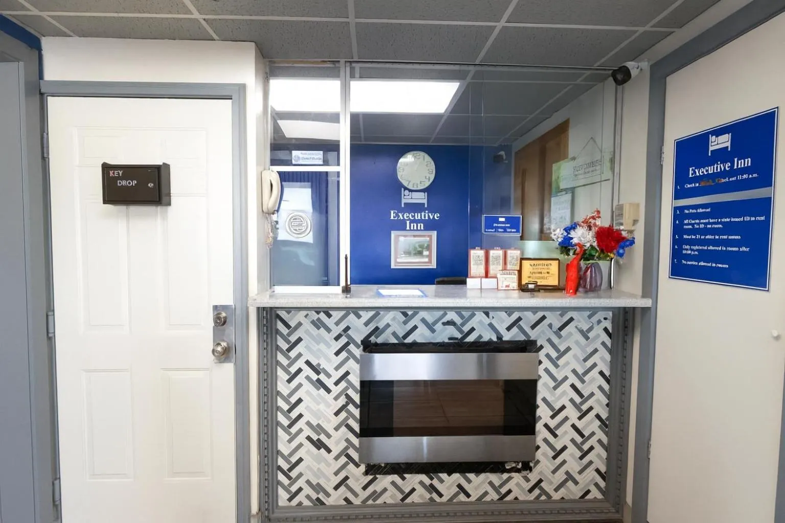 Lobby or reception in Executive Inn Owatonna Hwy 35