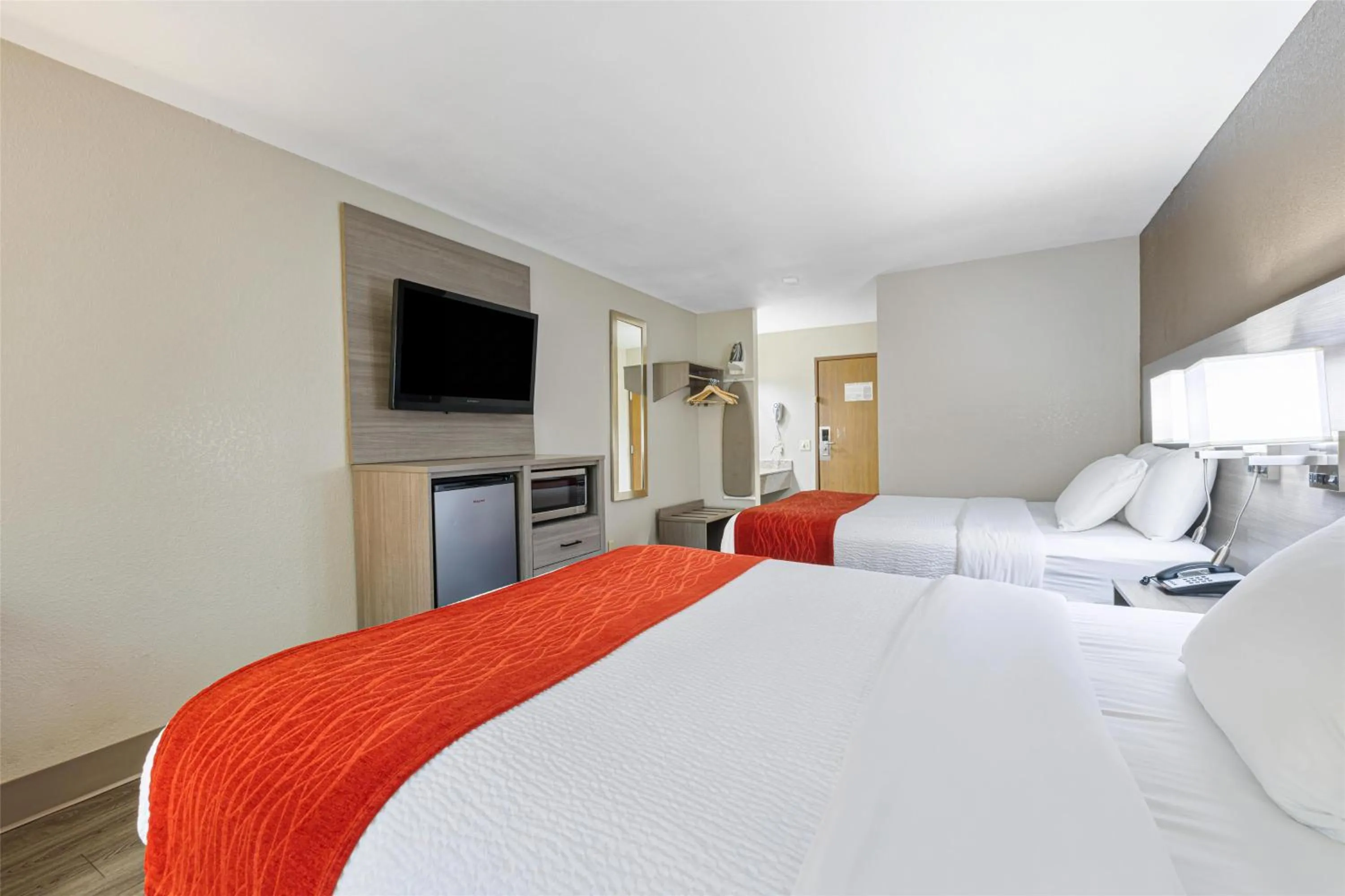 Bedroom, Bed in SureStay Plus Hotel by Best Western Kearney