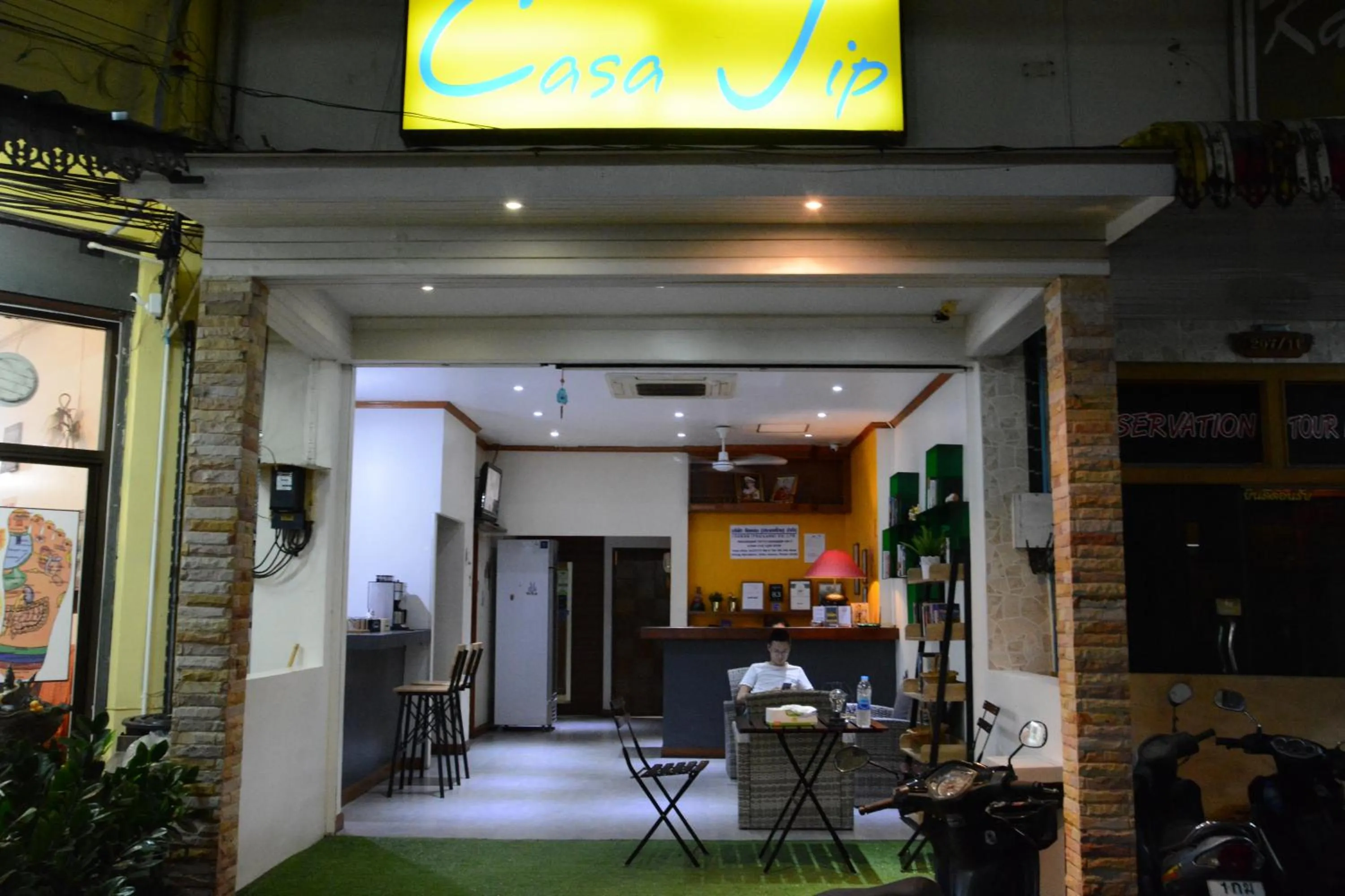 Property building in Casa Jip Guesthouse