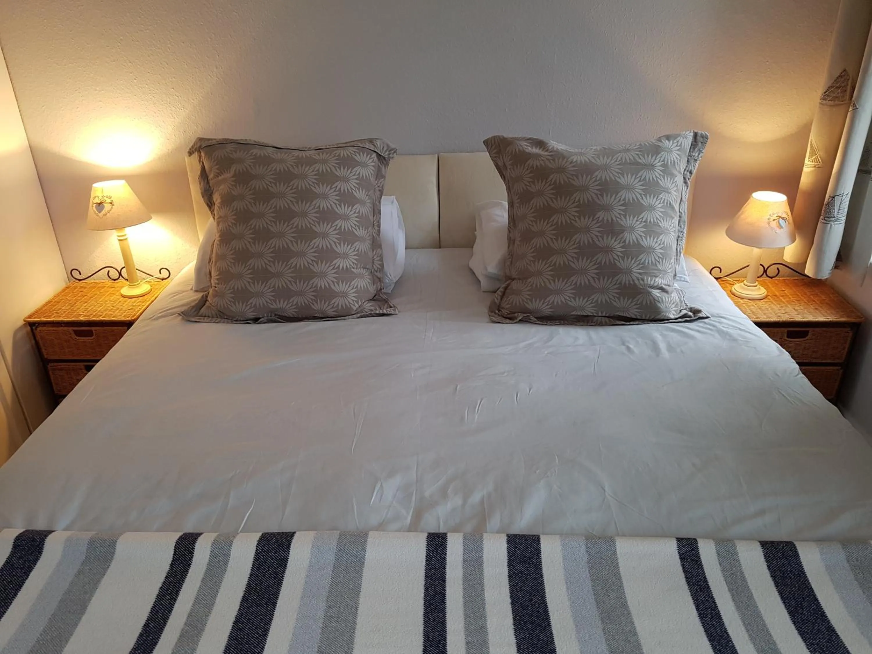 Bedroom, Bed in Cherry End Bed and Breakfast