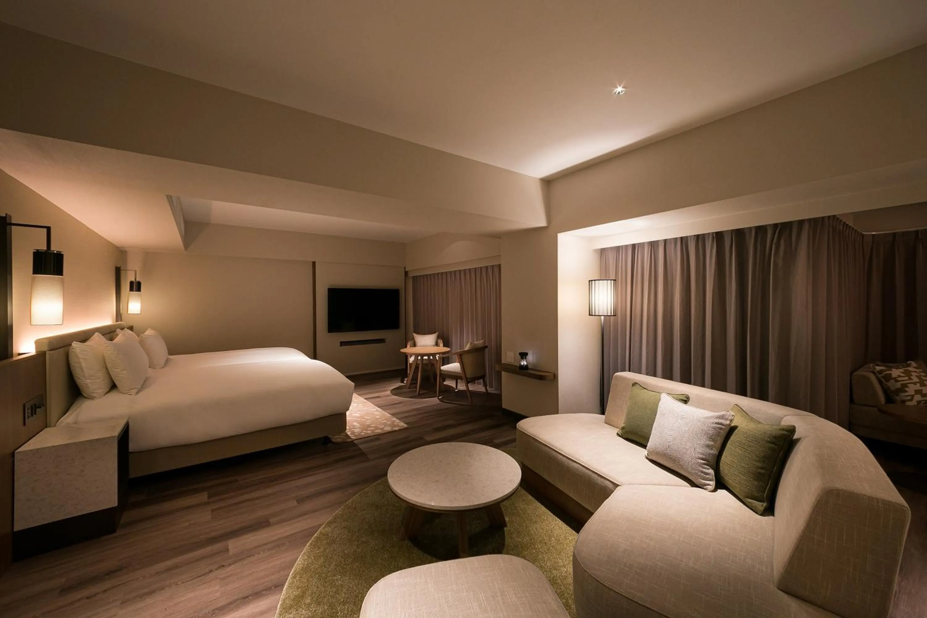 Bedroom, Bed in Oriental Hotel Okinawa Resort & Spa