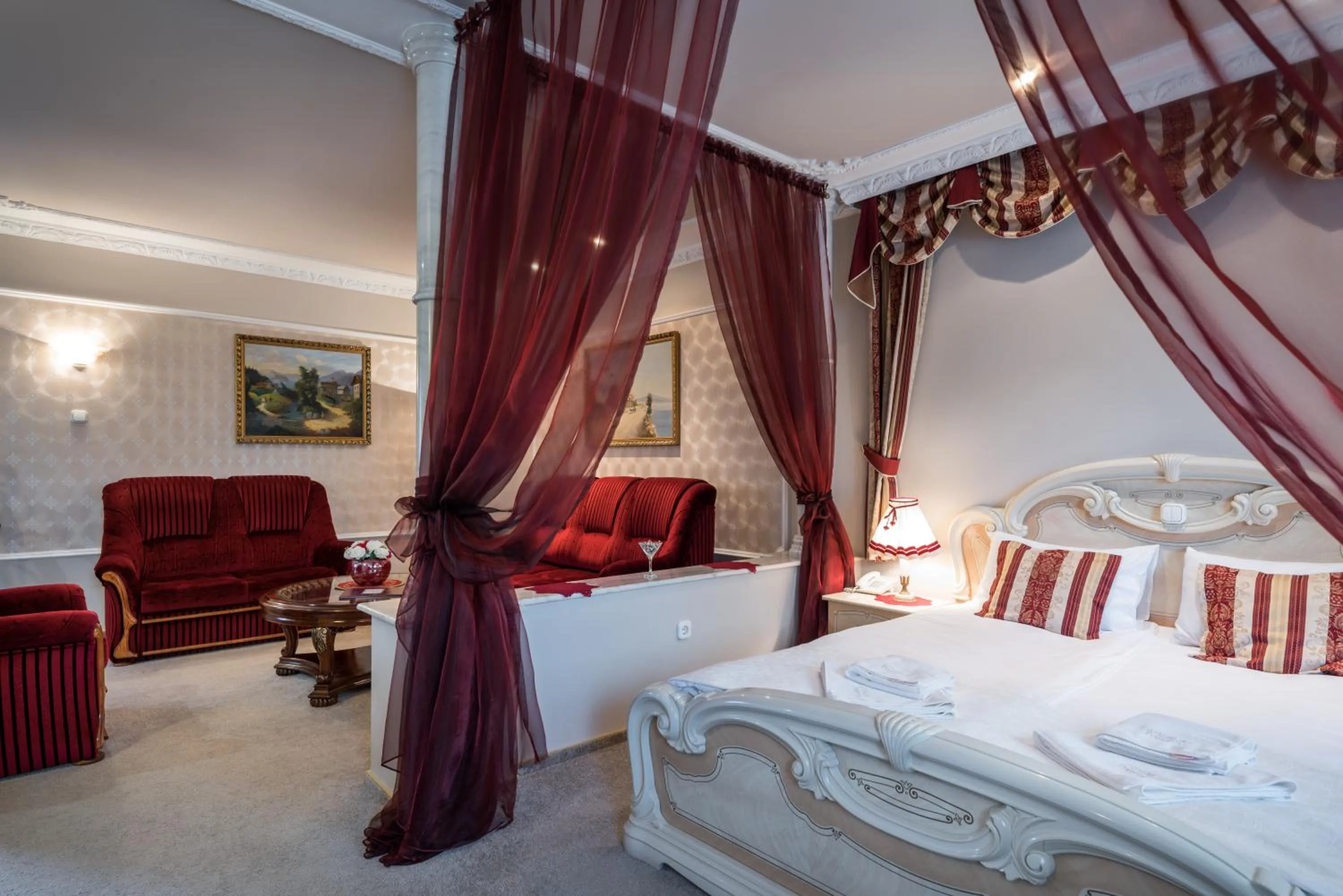 Bed in Hotel Bíbic és Tüskevár Étterem és Horgásztó