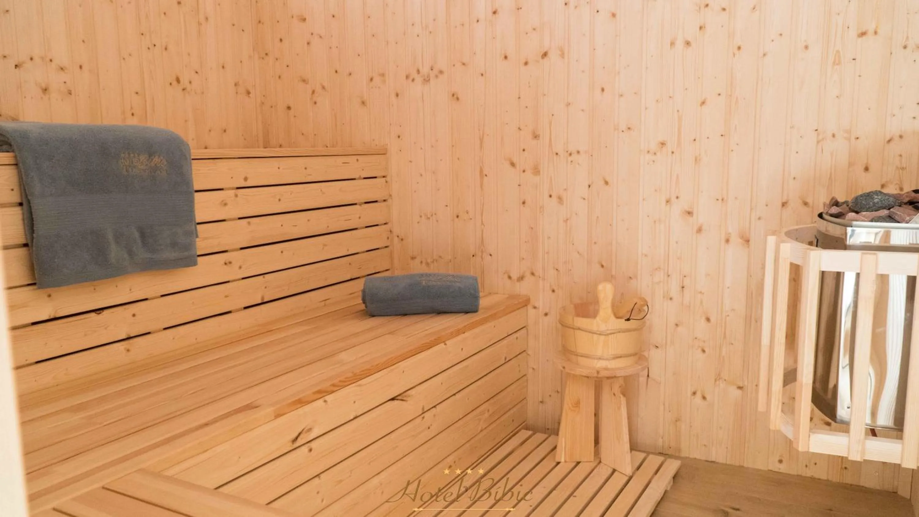 Sauna in Hotel Bíbic és Tüskevár Étterem és Horgásztó