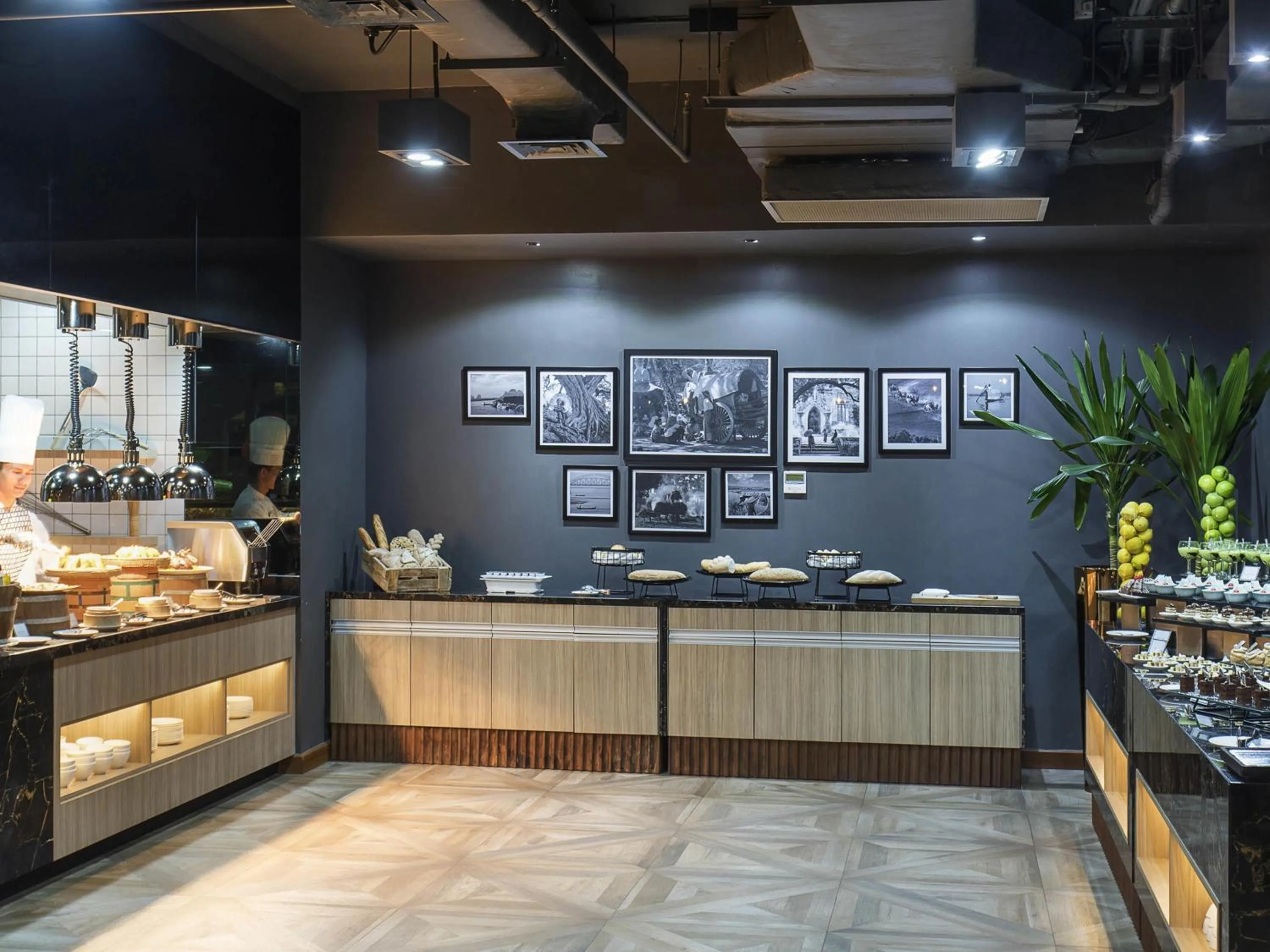 Lounge or bar in Mercure Yangon Kaba Aye