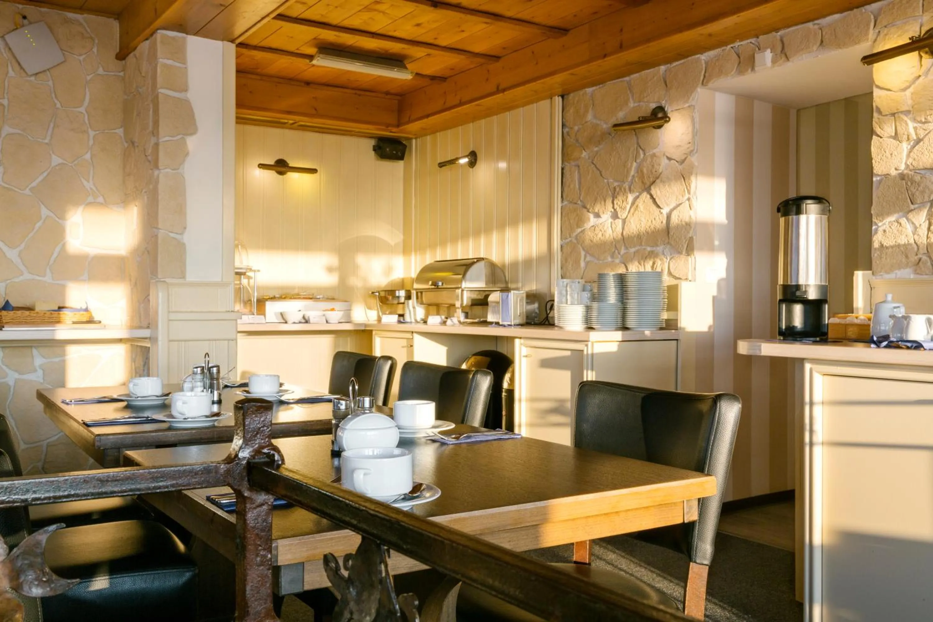 Buffet breakfast in Hotel auf den Hummerklippen