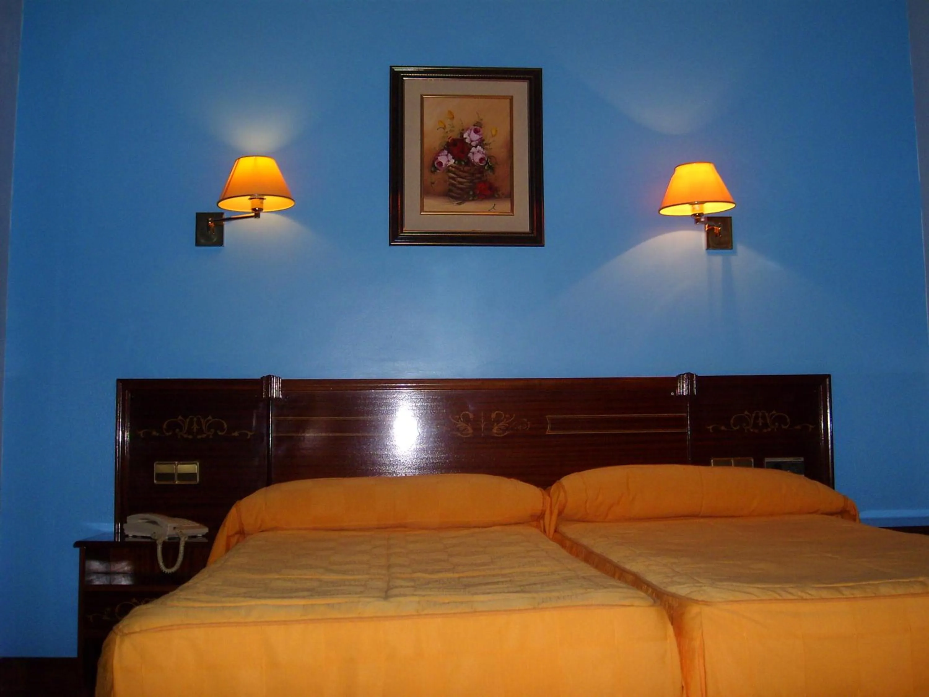 Photo of the whole room, Bed in Hostal Centro Sol Madrid