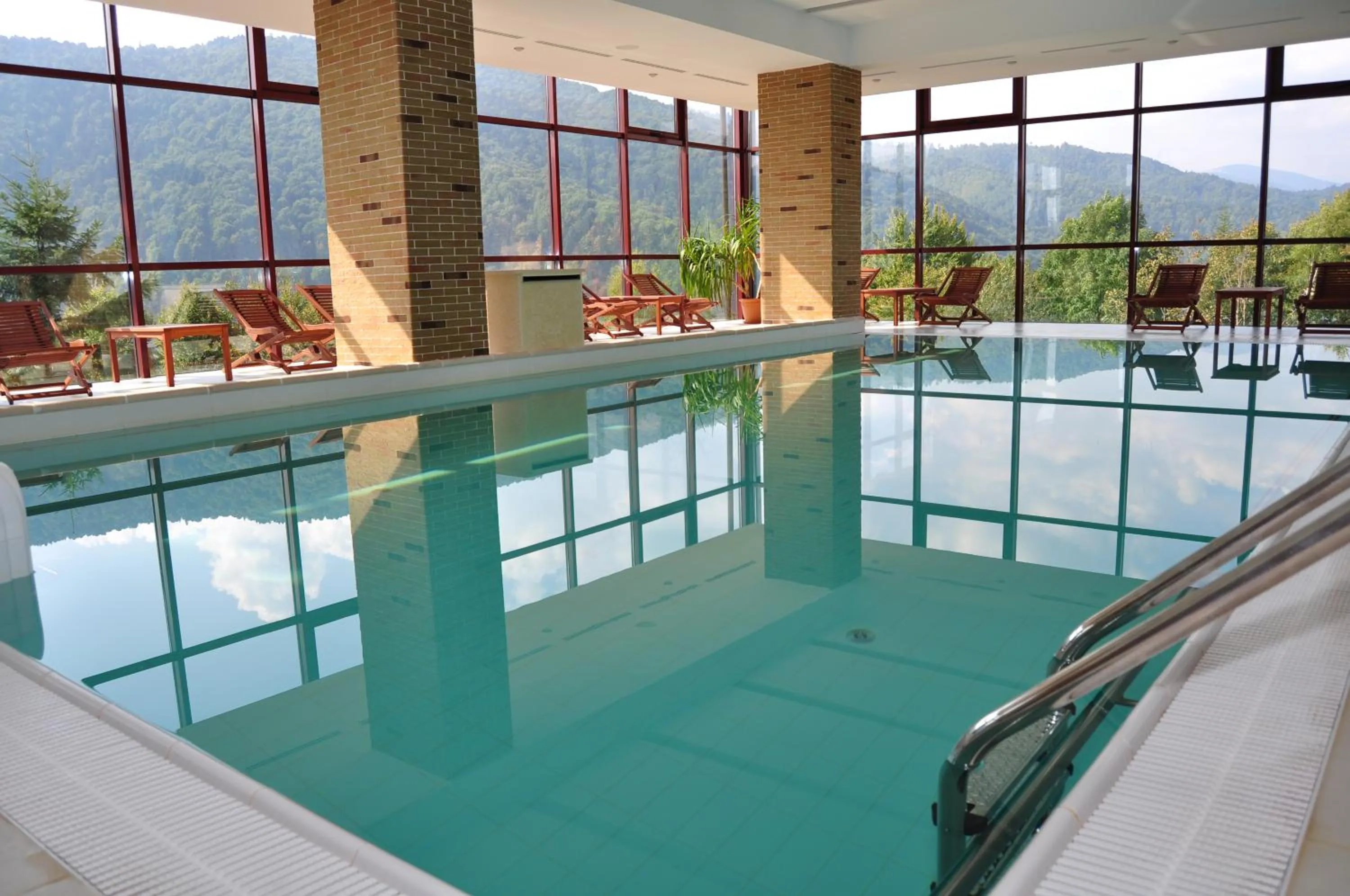 Swimming pool in Hotel Valea cu Pesti