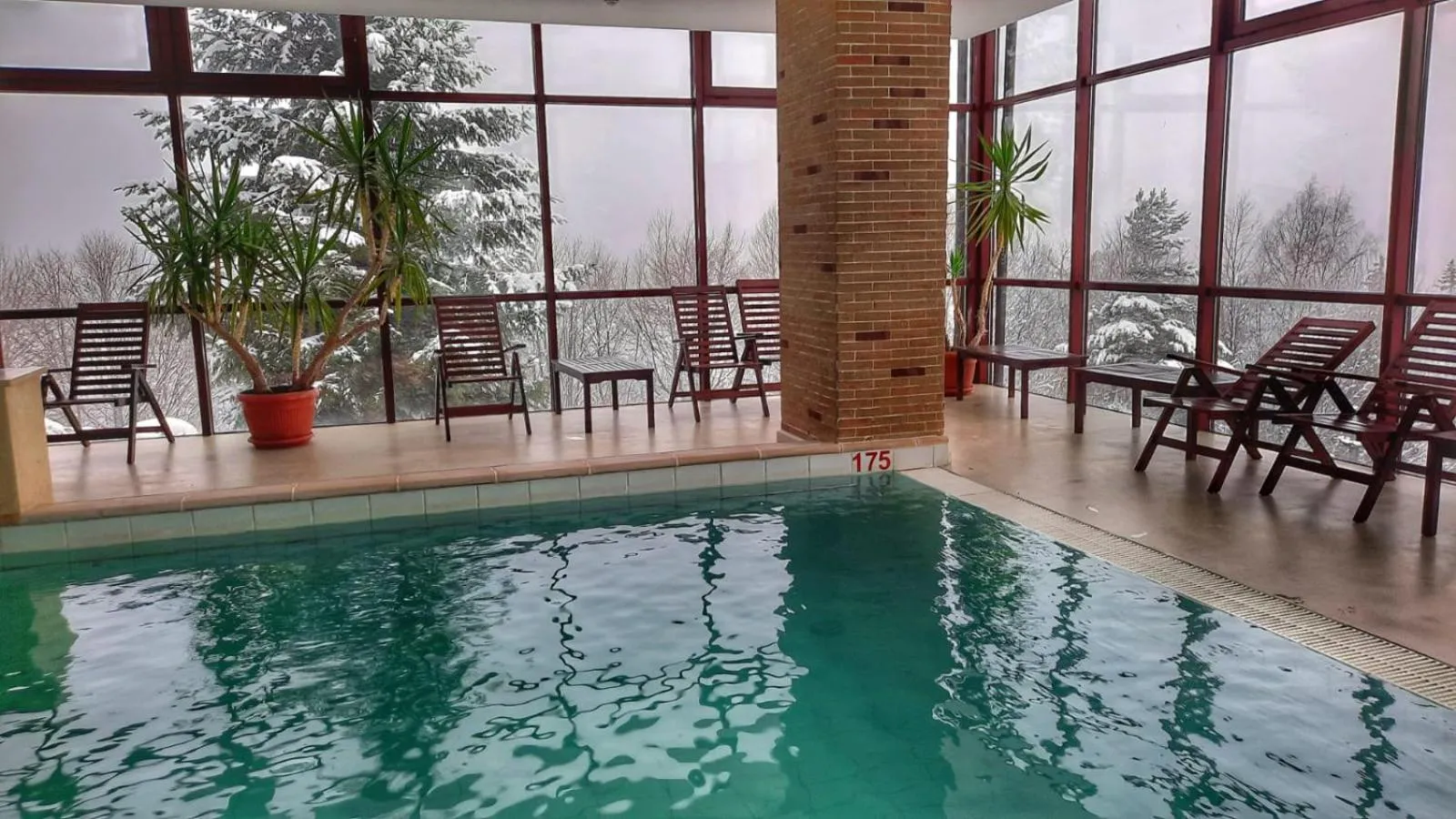 Seating area in Hotel Valea cu Pesti