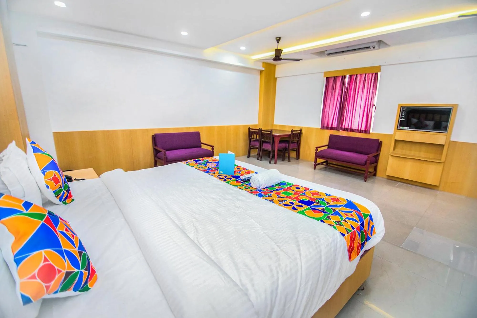 Bedroom, Bed in FabExpress Picnic Plaza Mylapore