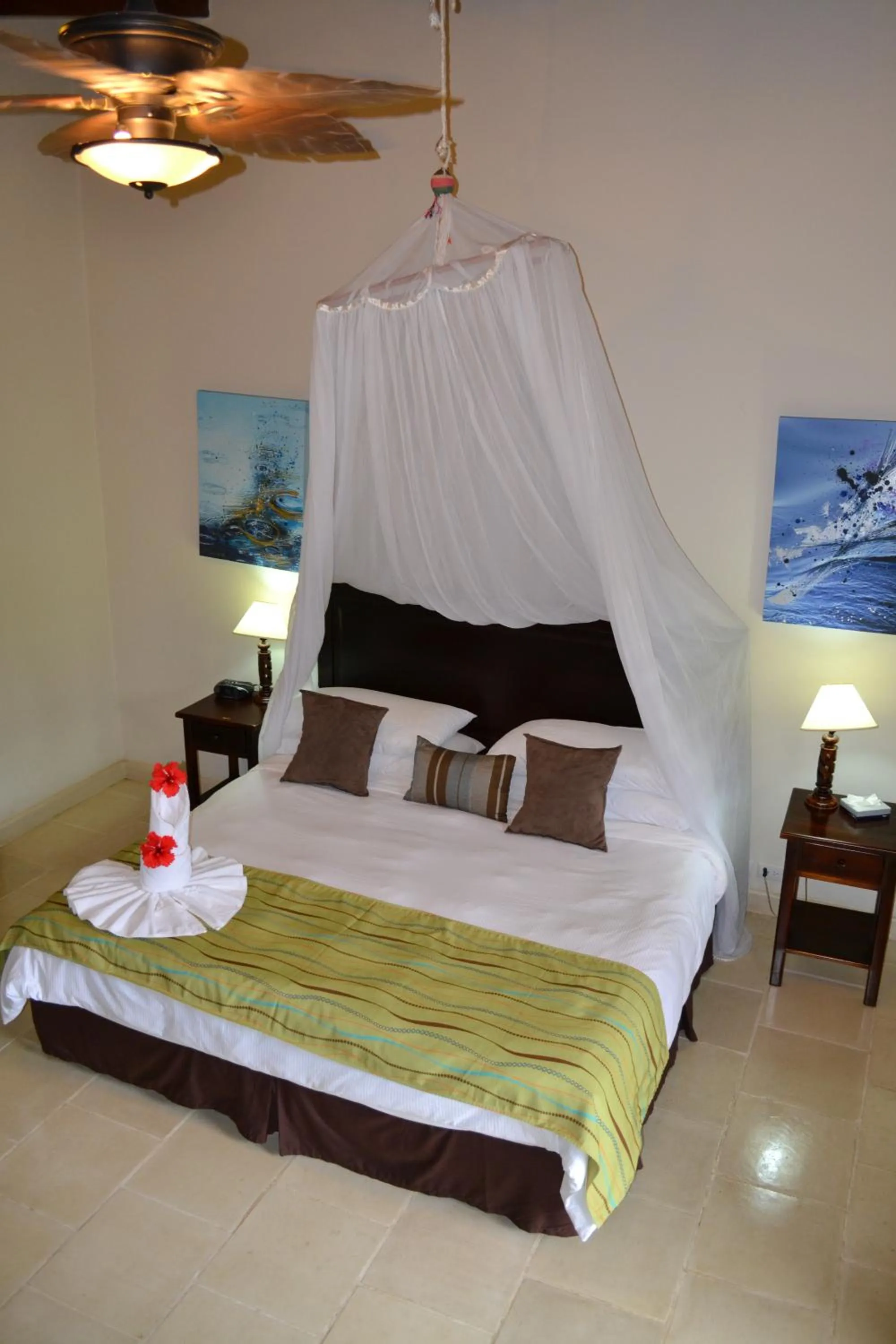 Bedroom, Bed in The Falls at Manuel Antonio