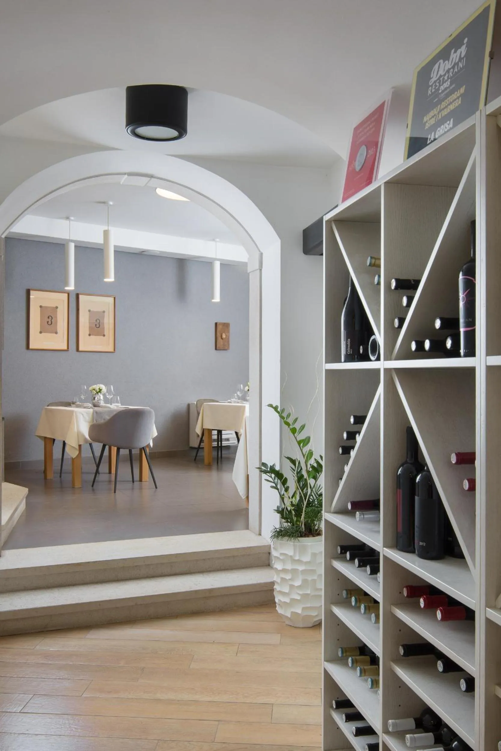 Restaurant/places to eat in Hotel La Grisa