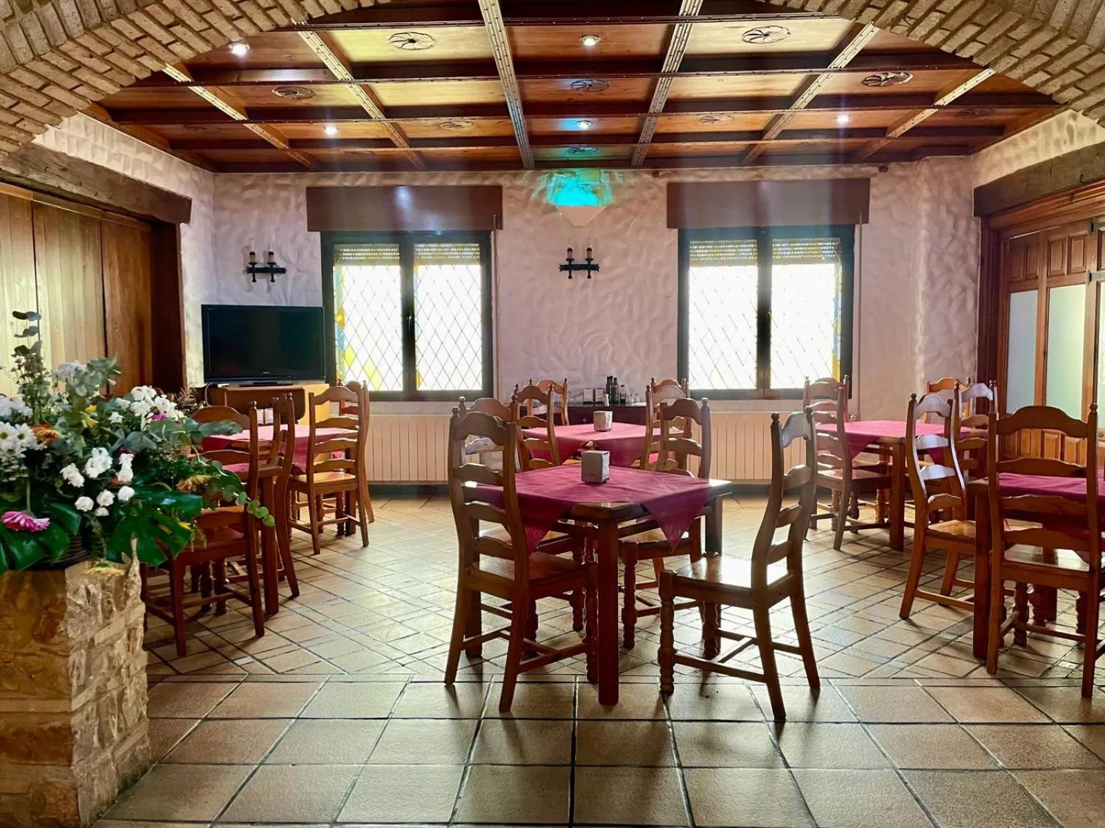 Dining area in Seto del Palancar