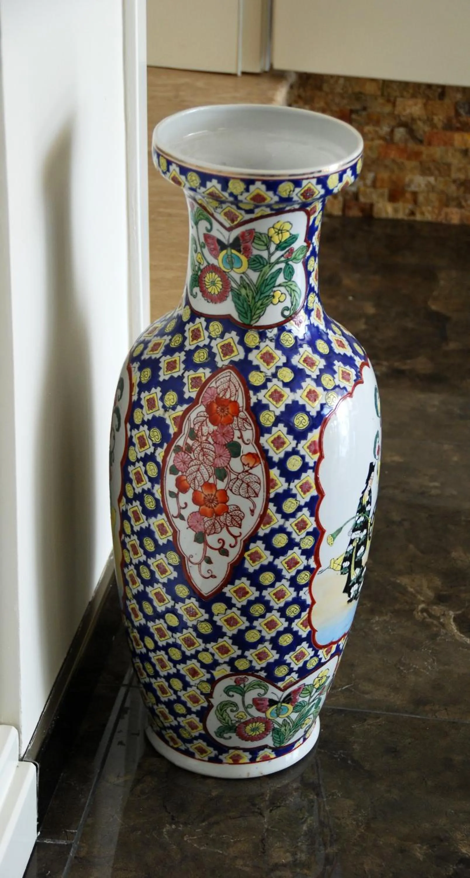 Decorative detail in Melaike Hotel