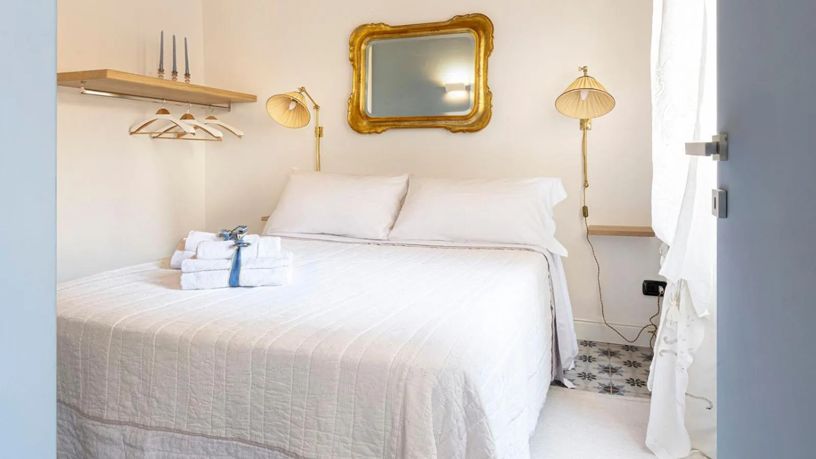 Bed in Residence Briona