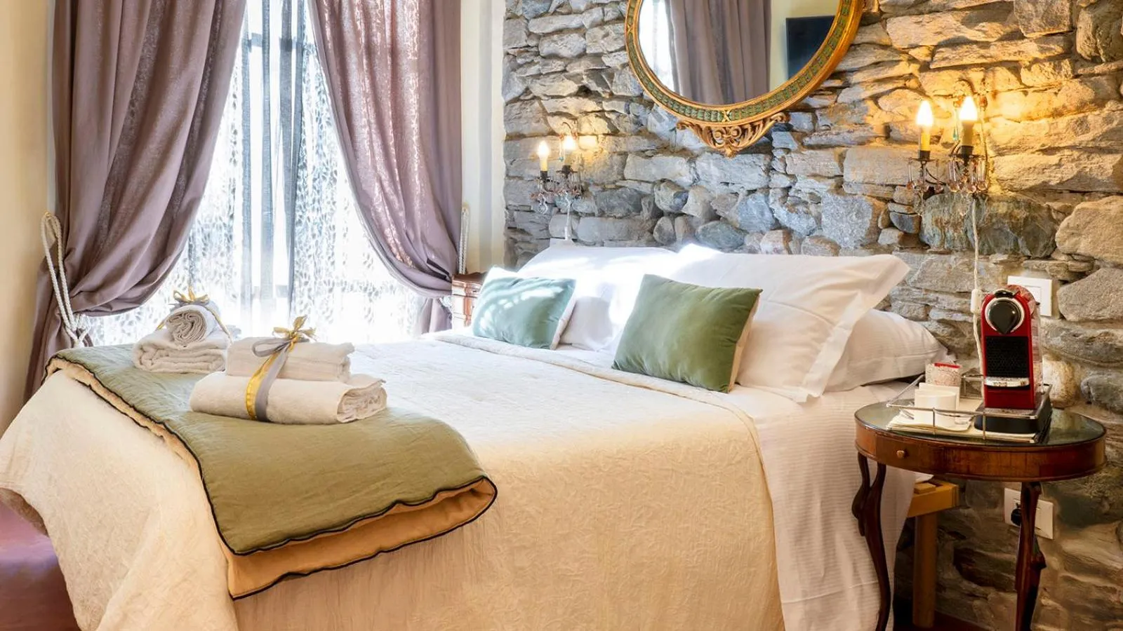 Bed in Residence Briona