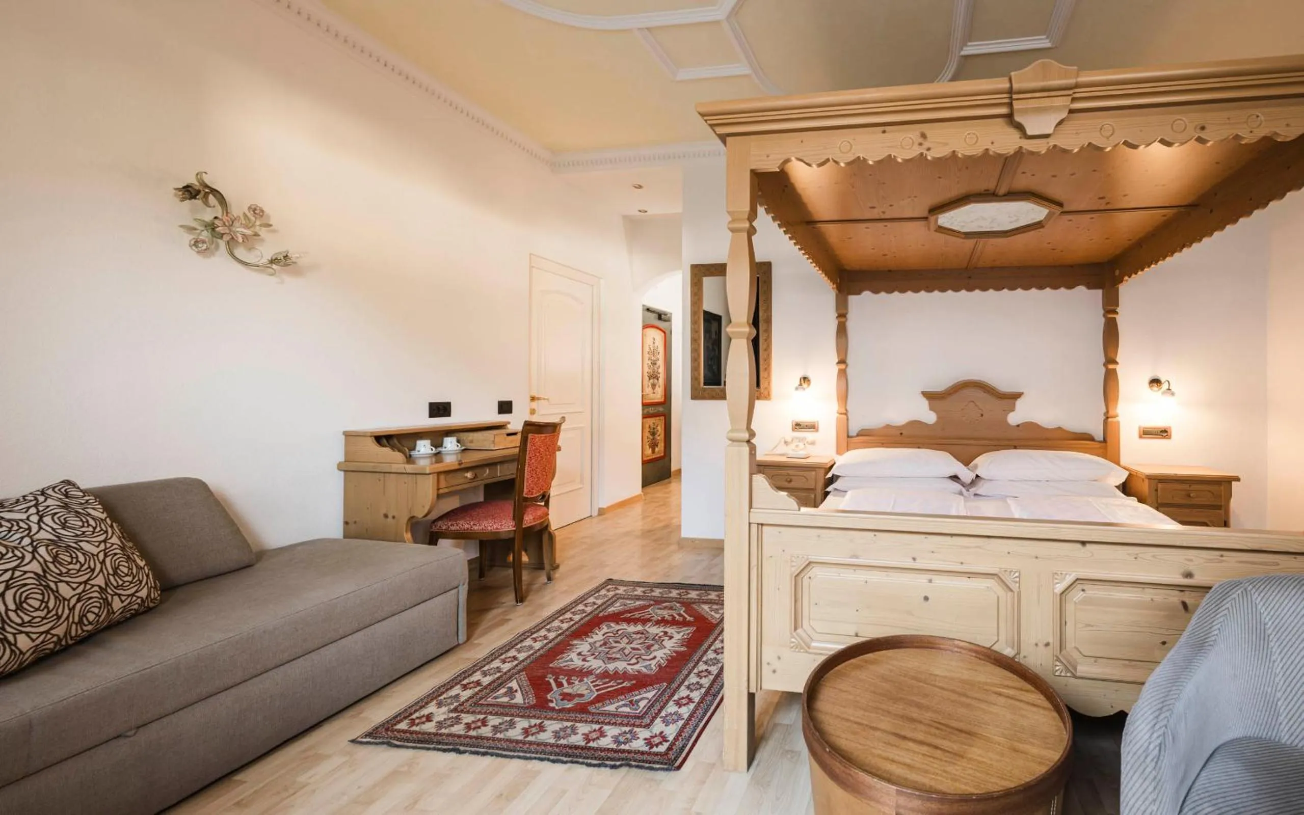 Photo of the whole room, Bed in Hotel Cavallino D'Oro Bed&Breakfast