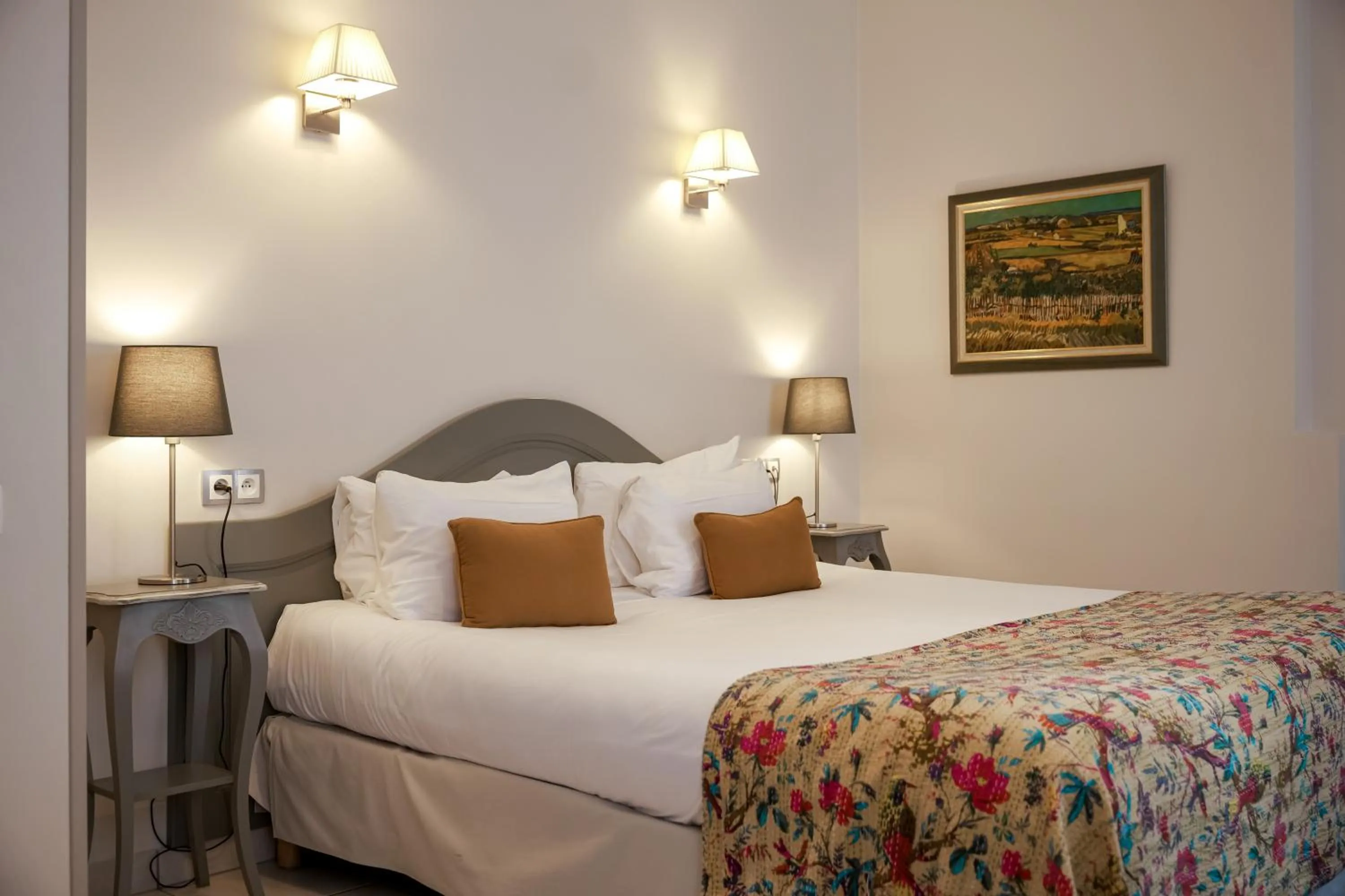 Bed in Hôtel de Biencourt