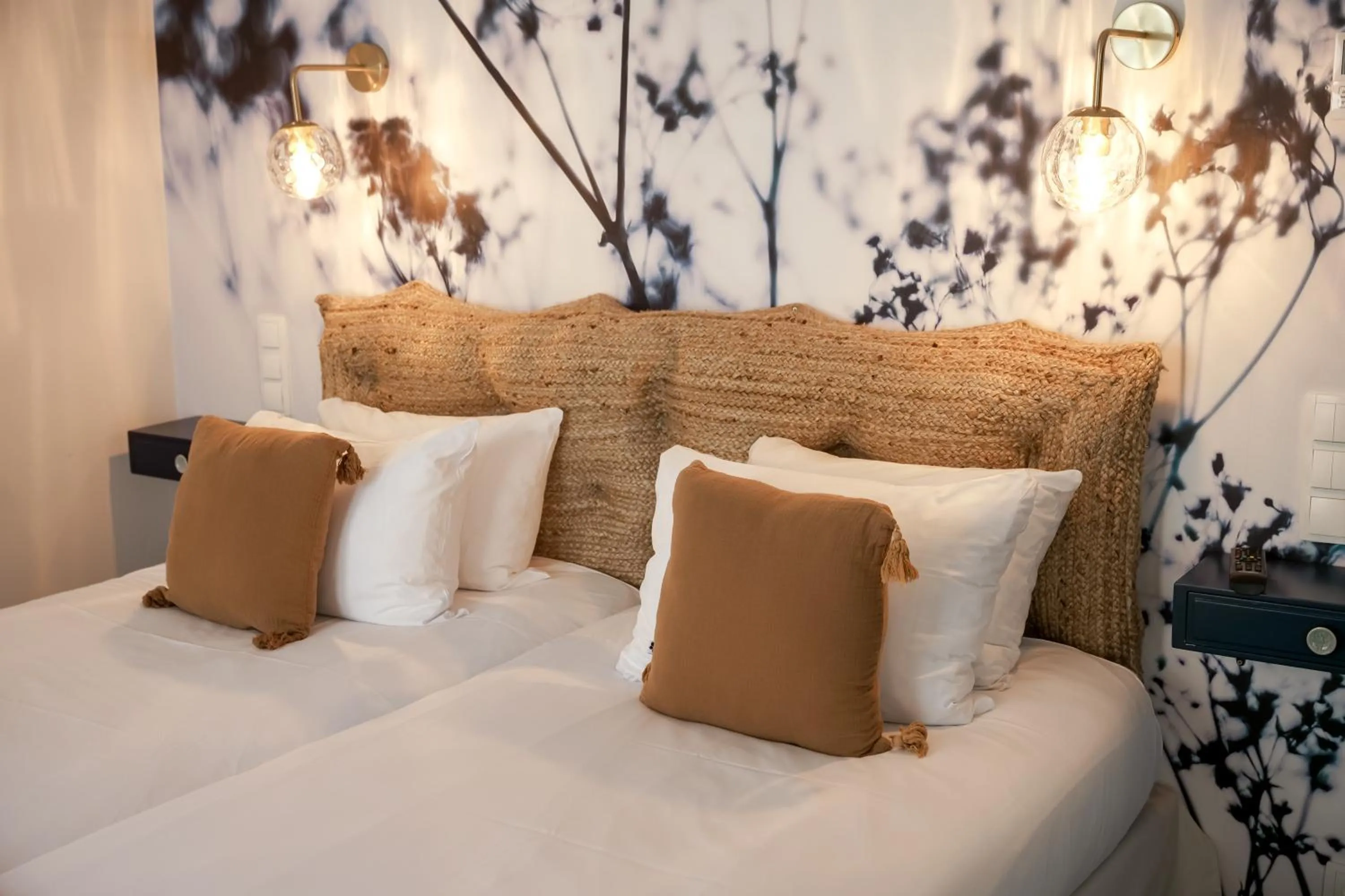 Bed in Hôtel de Biencourt