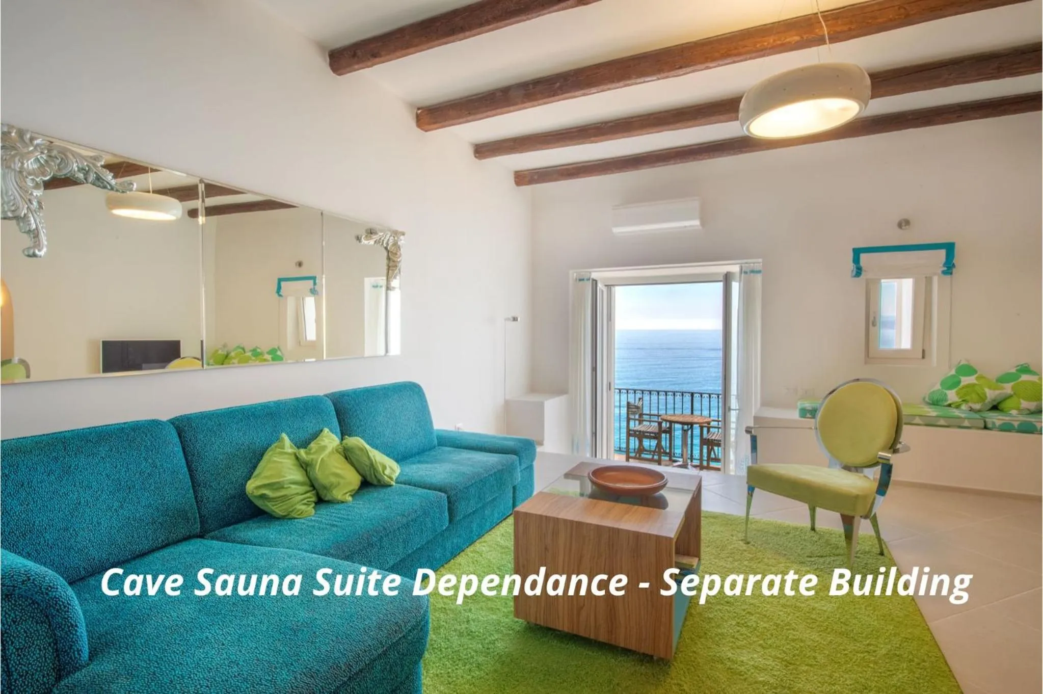 Seating area in Piccolo Grand Hotel