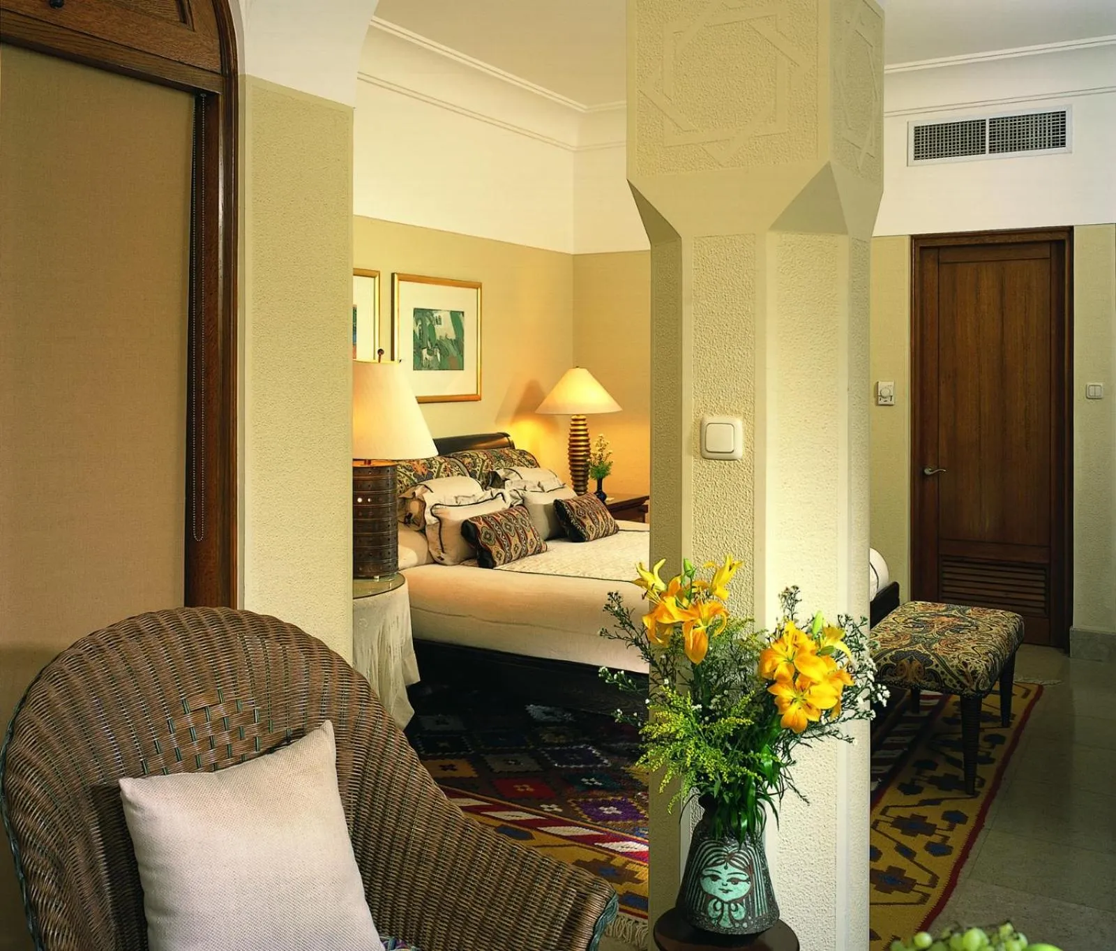 Bed in The Oberoi Beach Resort, Sahl Hasheesh