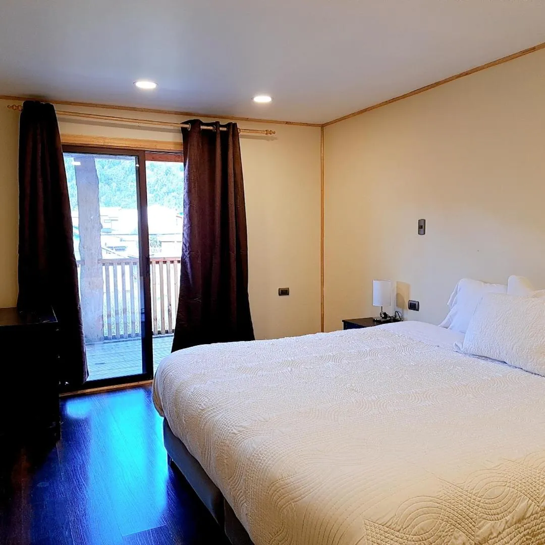 Bed in Cabanas Senderos Puyuhuapi