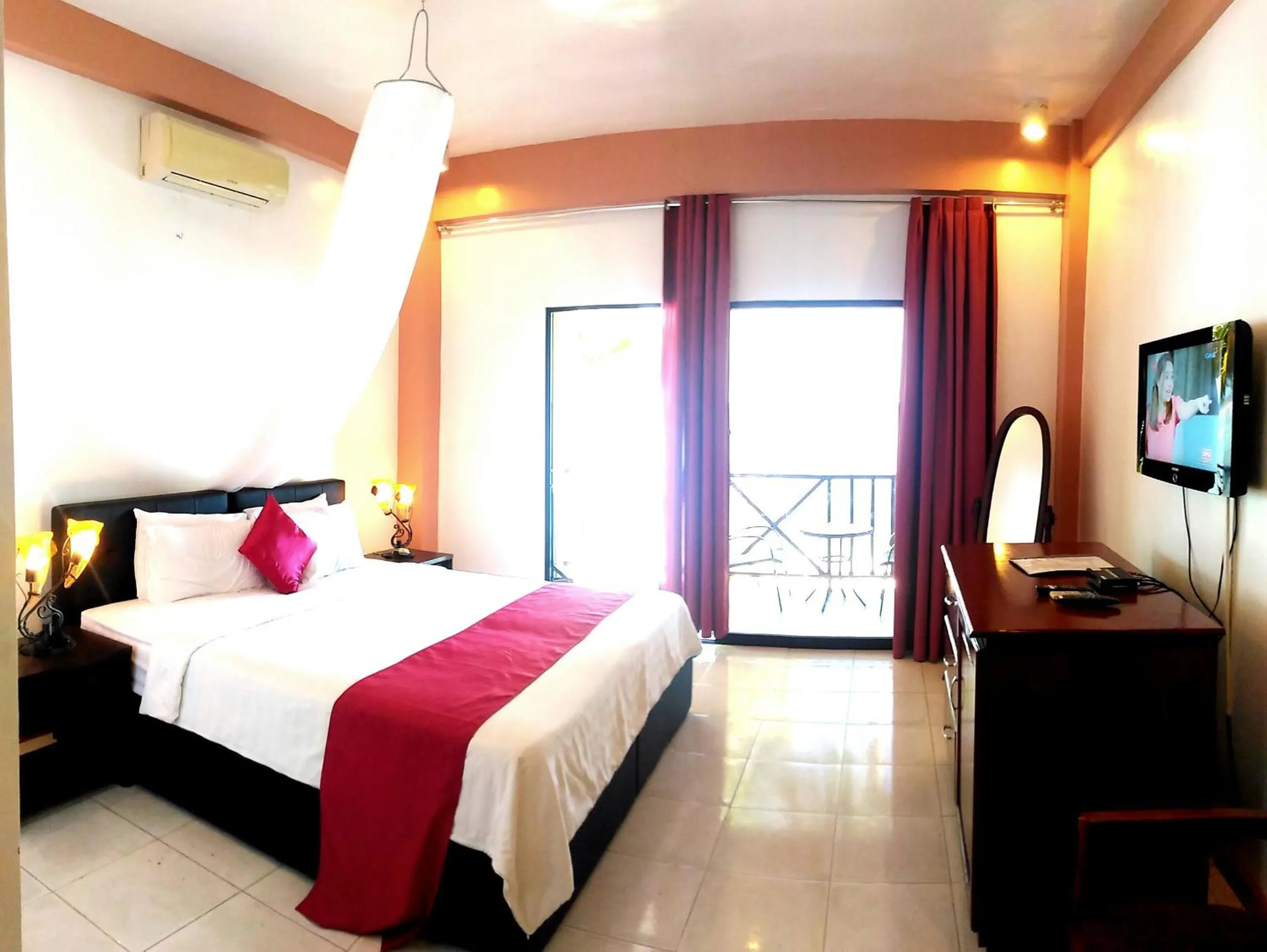 Sea view, Bed in Anda White Beach Resort