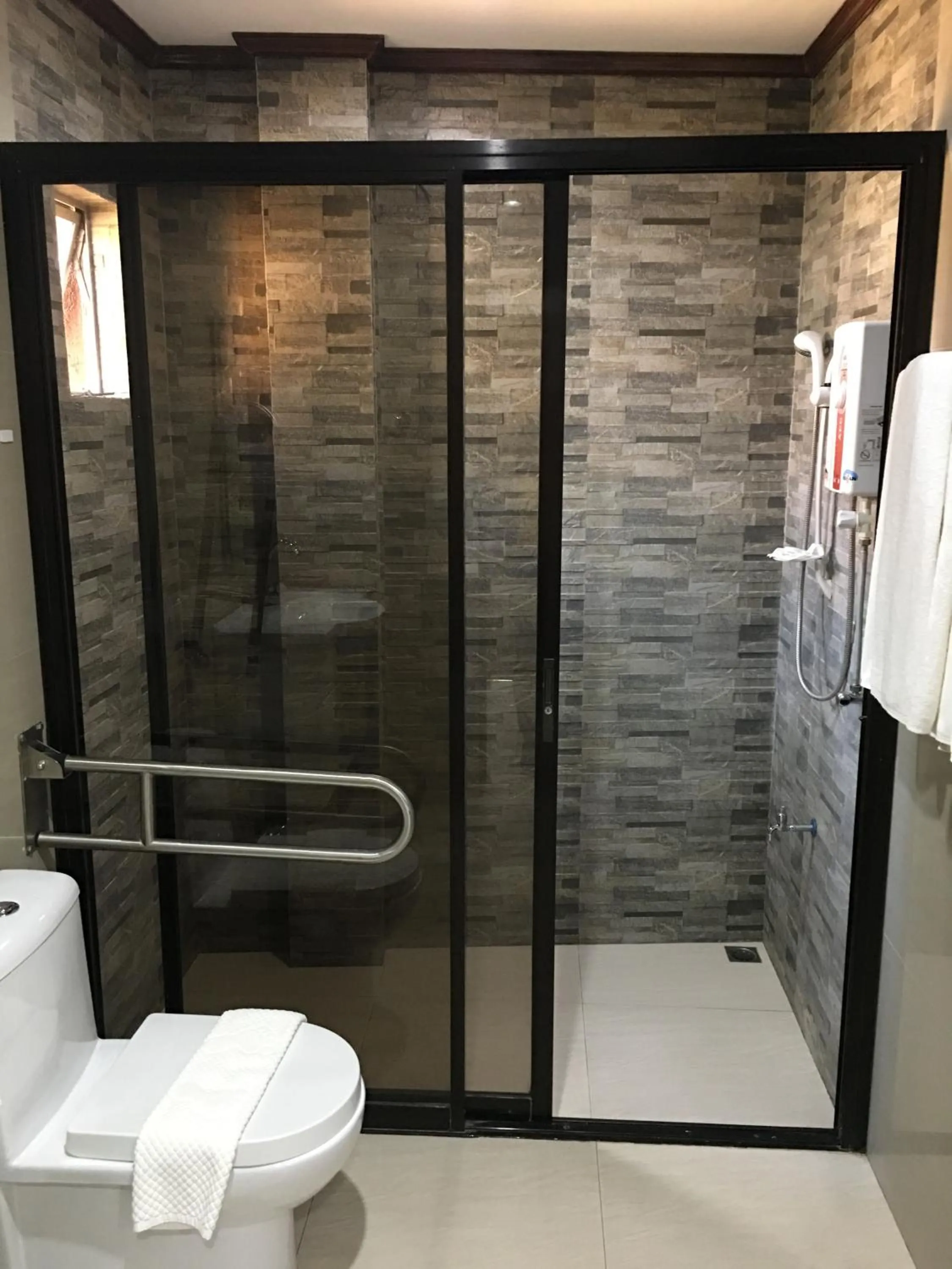 Toilet in Anda White Beach Resort