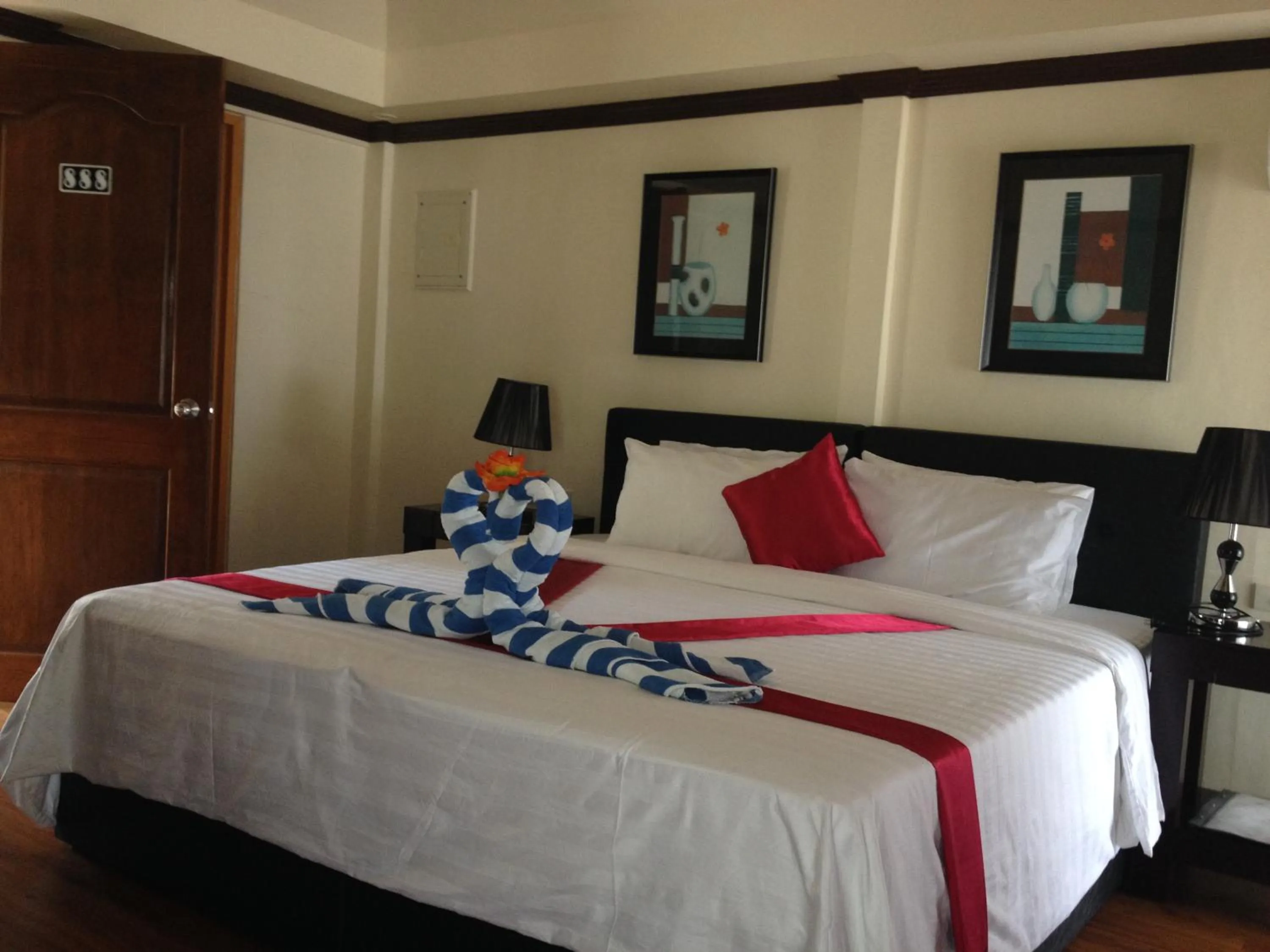 Photo of the whole room, Bed in Anda White Beach Resort