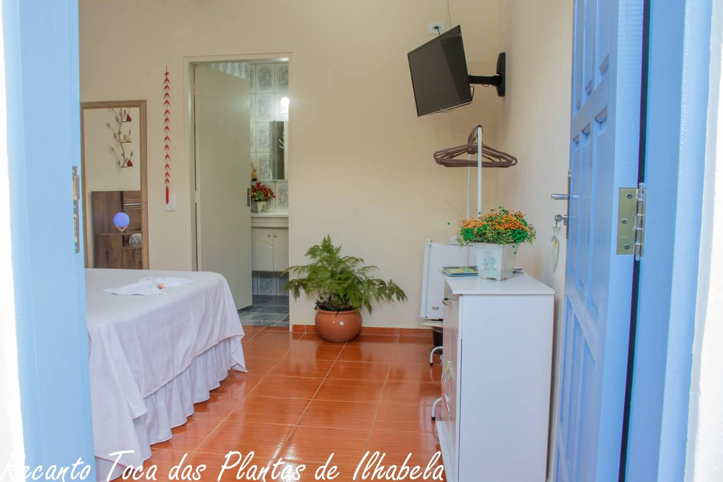 Property building, Bed in Recanto Toca das Plantas de Ilhabela I