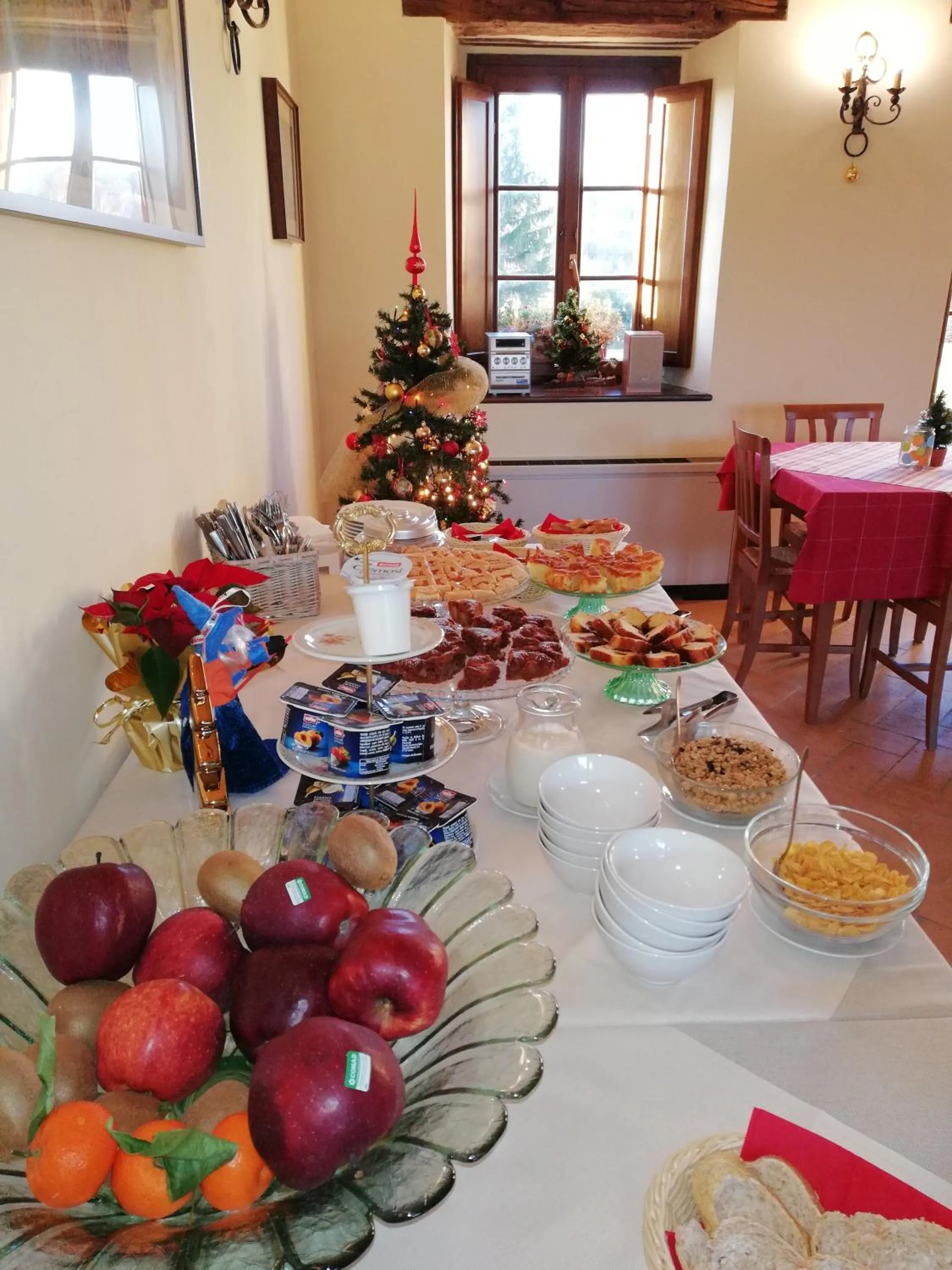 Italian breakfast in Parco Ducale Country House