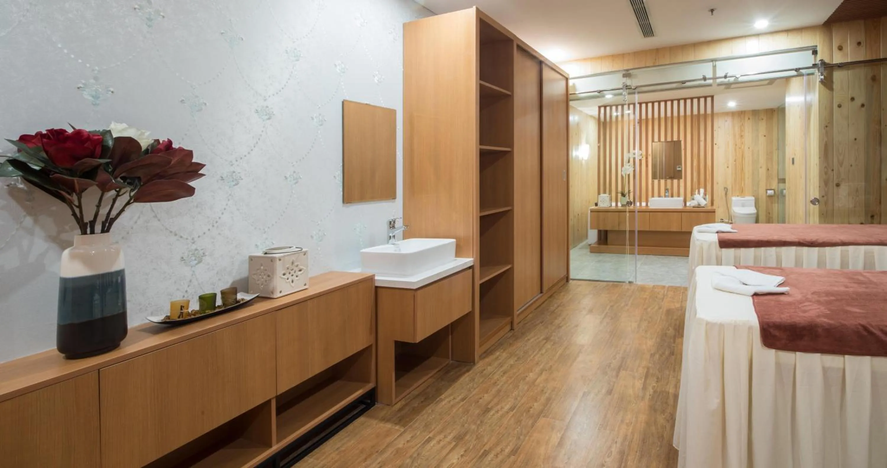 Spa and wellness centre/facilities, Bed in HAIAN Beach Hotel & Spa