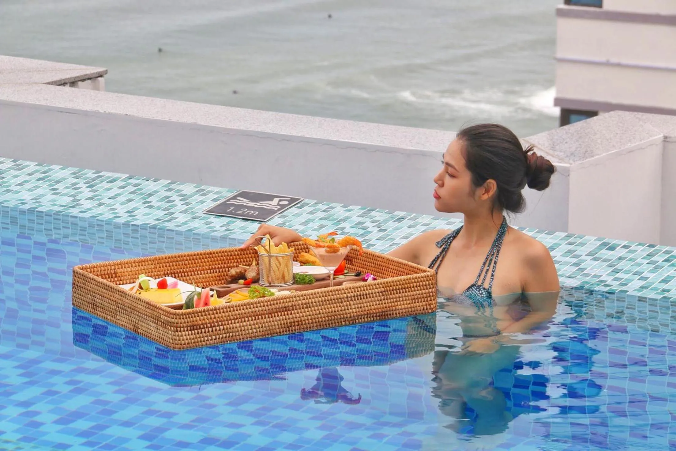 Food and drinks in HAIAN Beach Hotel & Spa