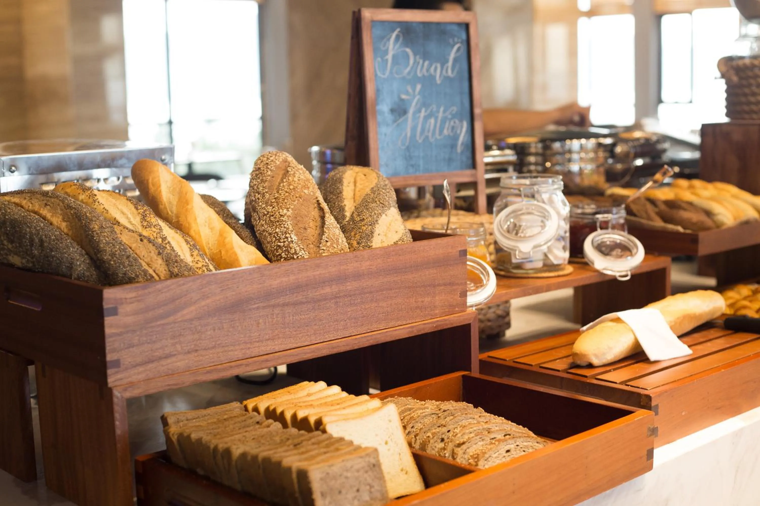 Restaurant/places to eat in HAIAN Beach Hotel & Spa