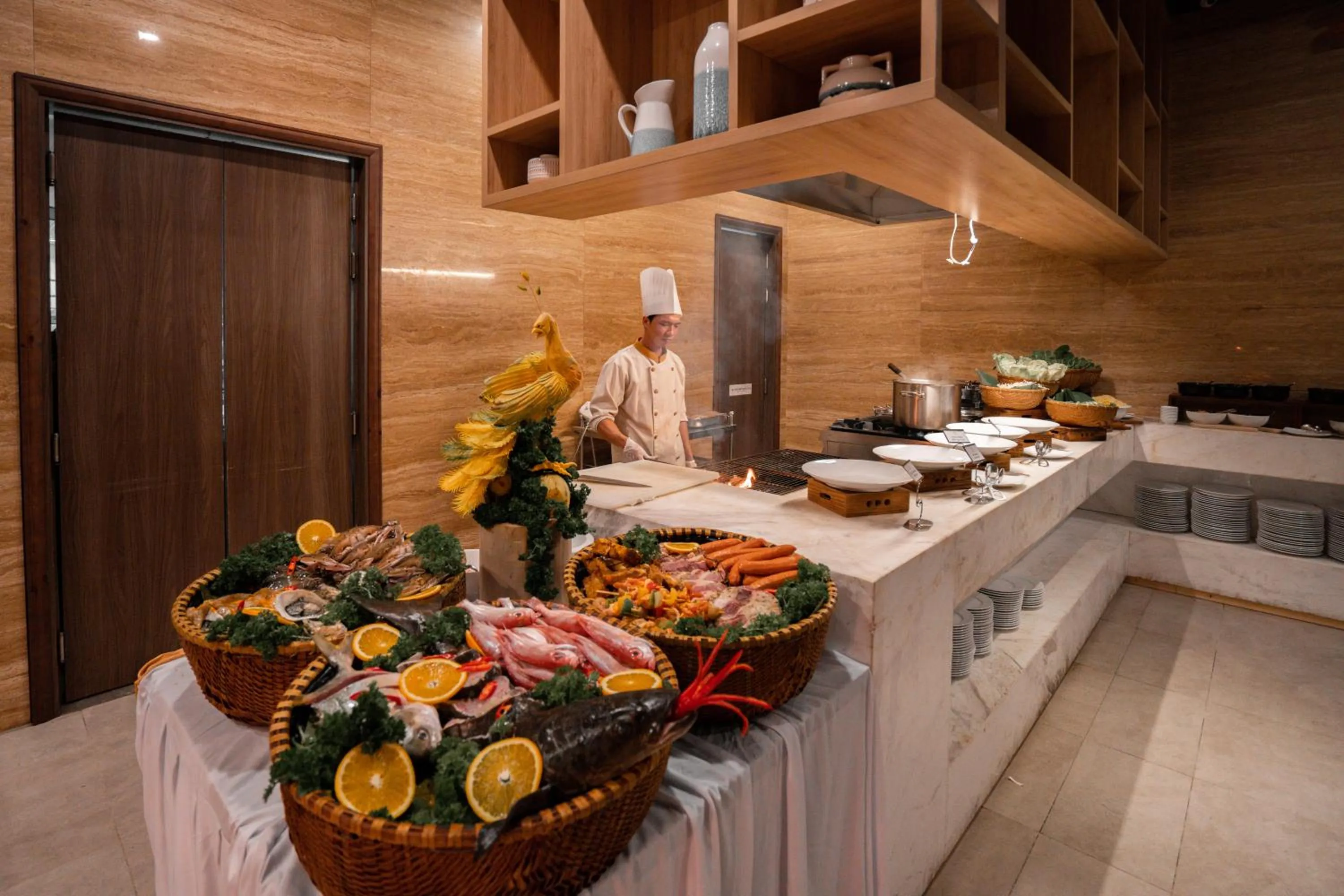 Restaurant/places to eat in HAIAN Beach Hotel & Spa