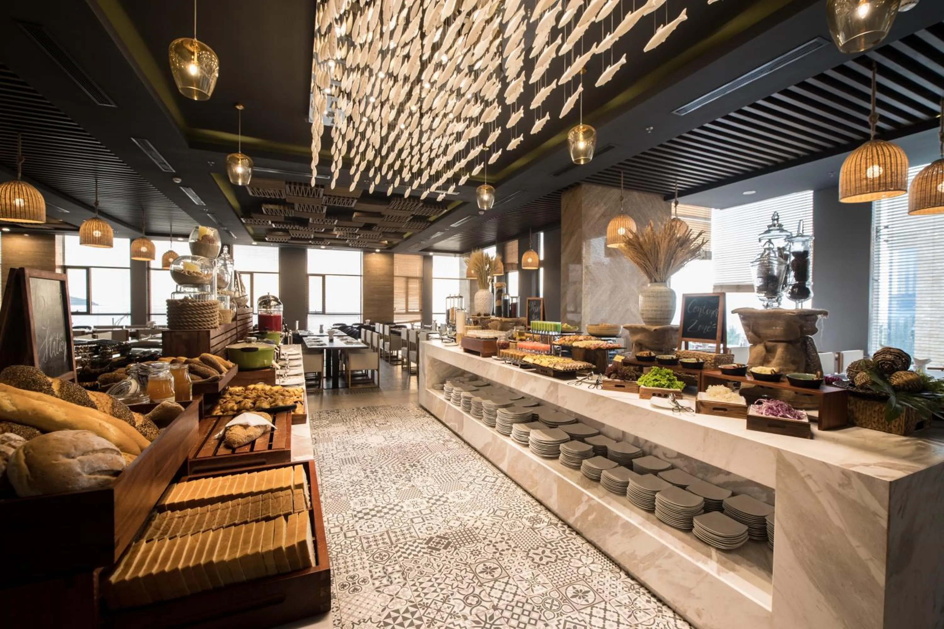 Restaurant/places to eat in HAIAN Beach Hotel & Spa