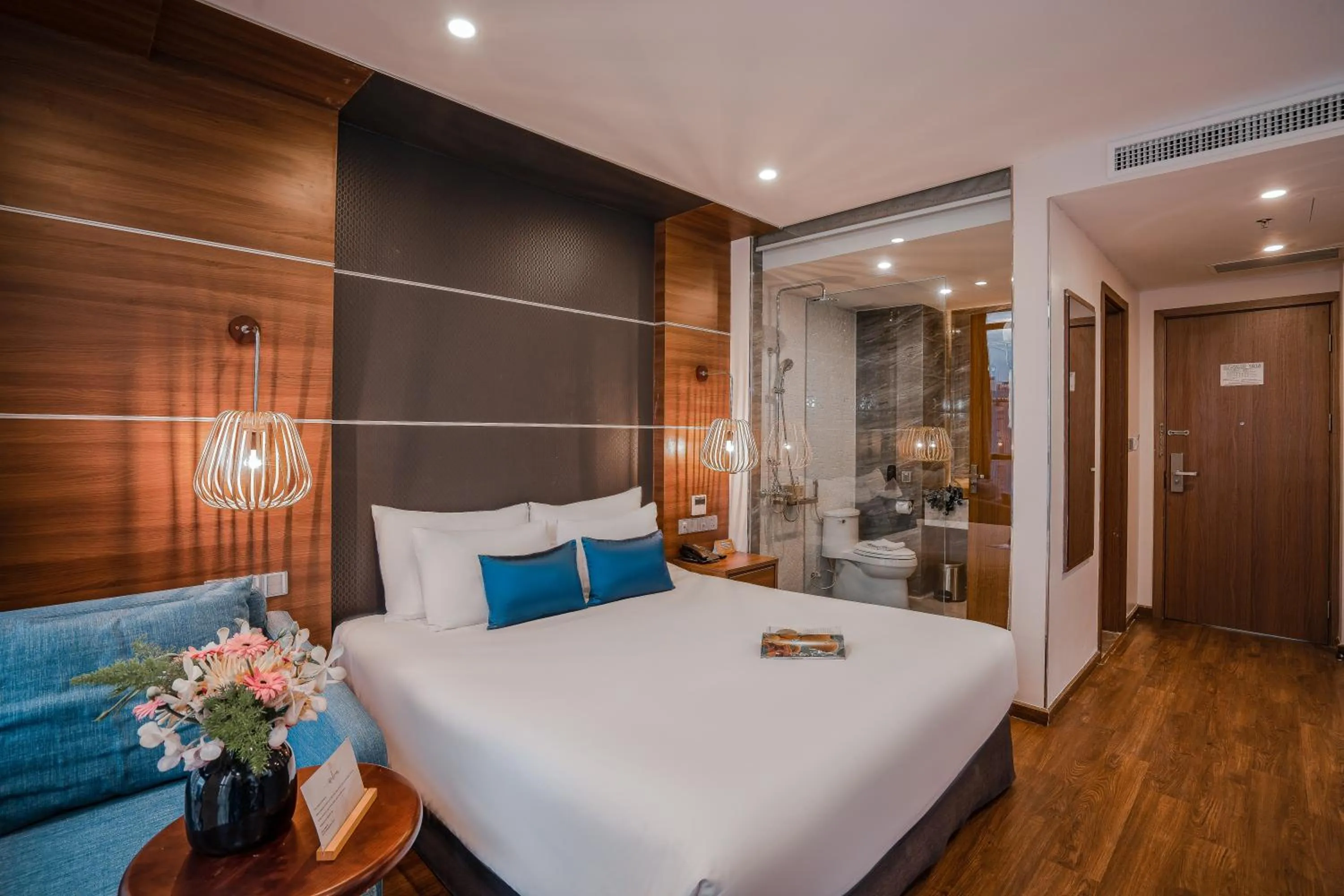 Bed in HAIAN Beach Hotel & Spa