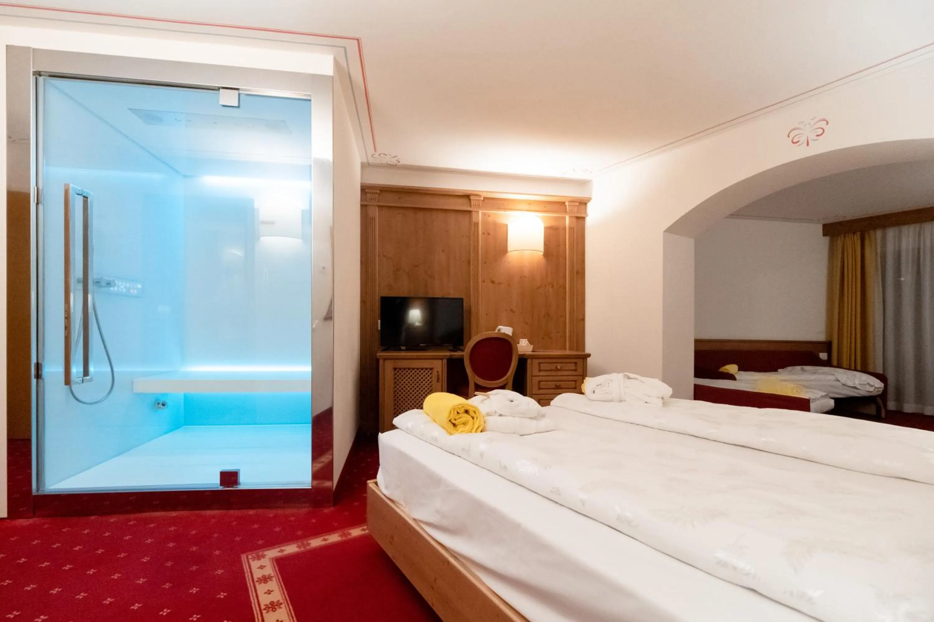 Spa and wellness centre/facilities, Bed in Hotel Fanes Suite & Spa