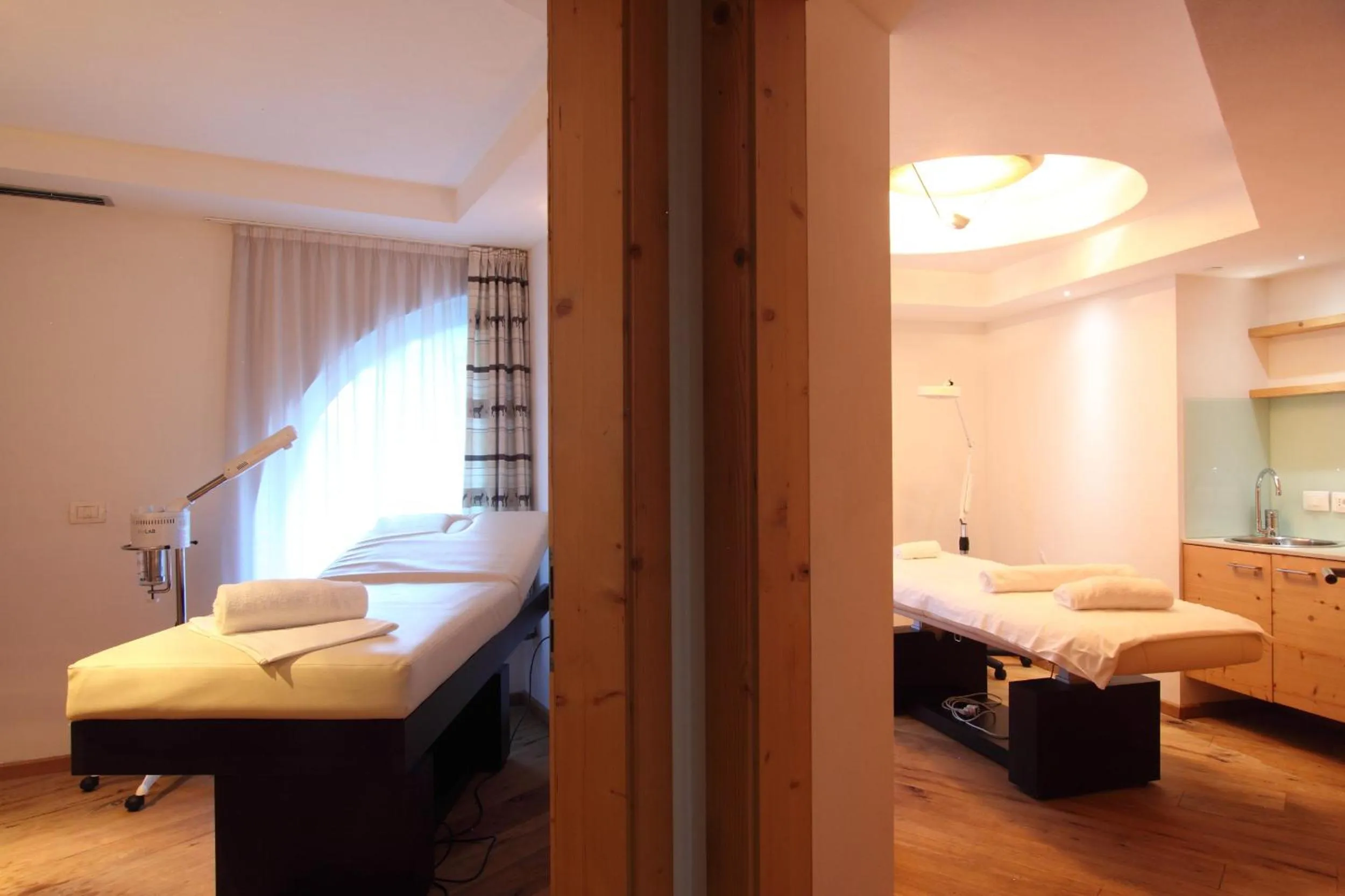 Massage, Bed in Hotel Fanes Suite & Spa