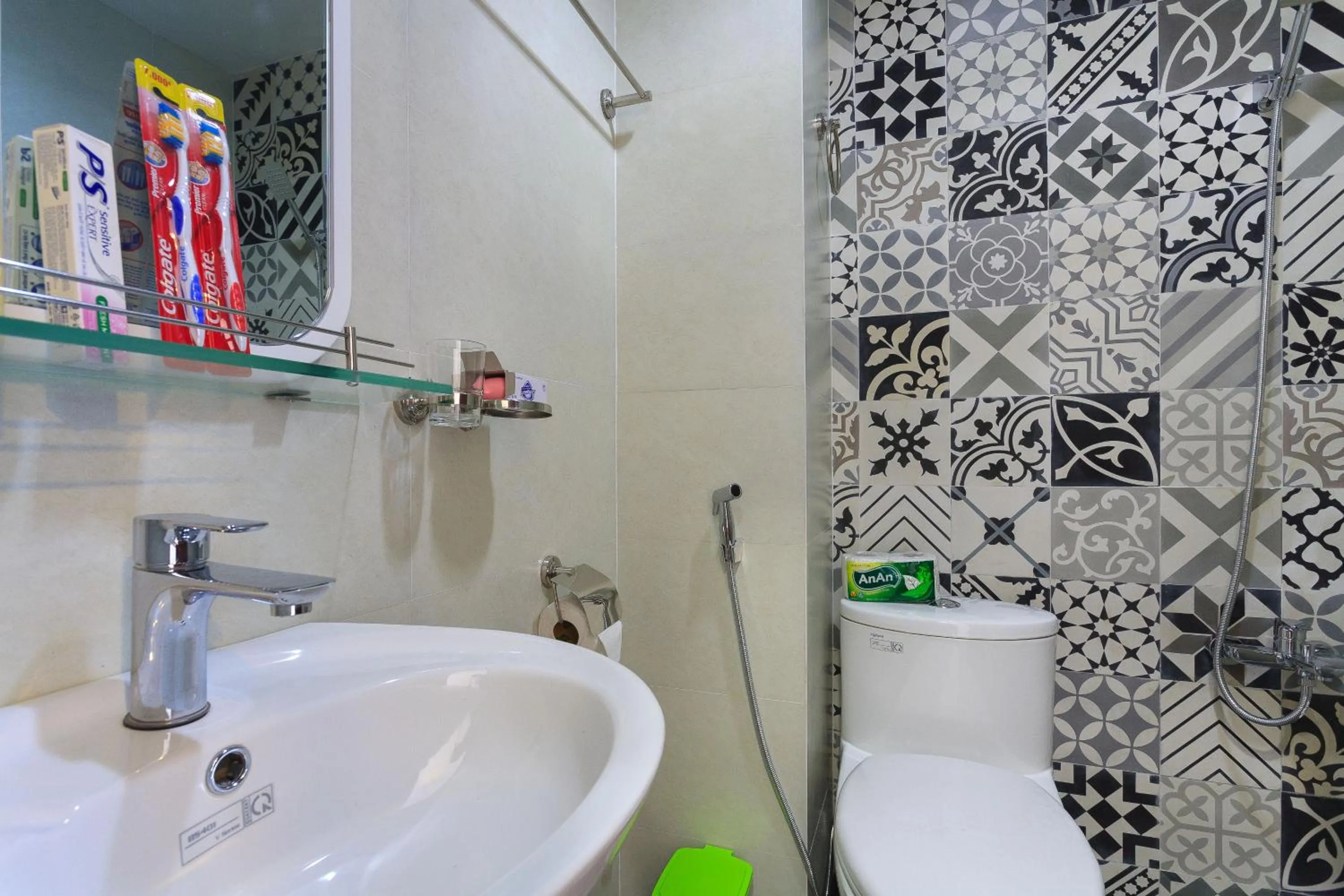 Toilet in Home Peace Home - District 1