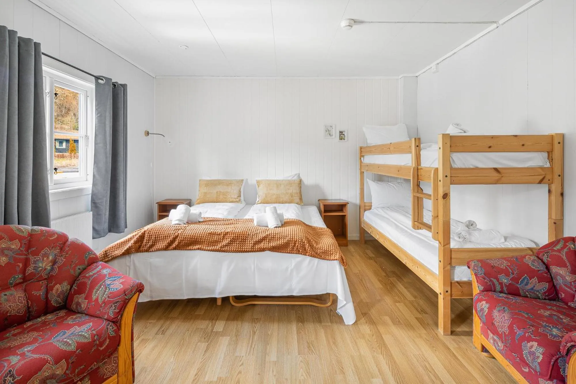 Photo of the whole room, Bed in Hardanger Guesthouse